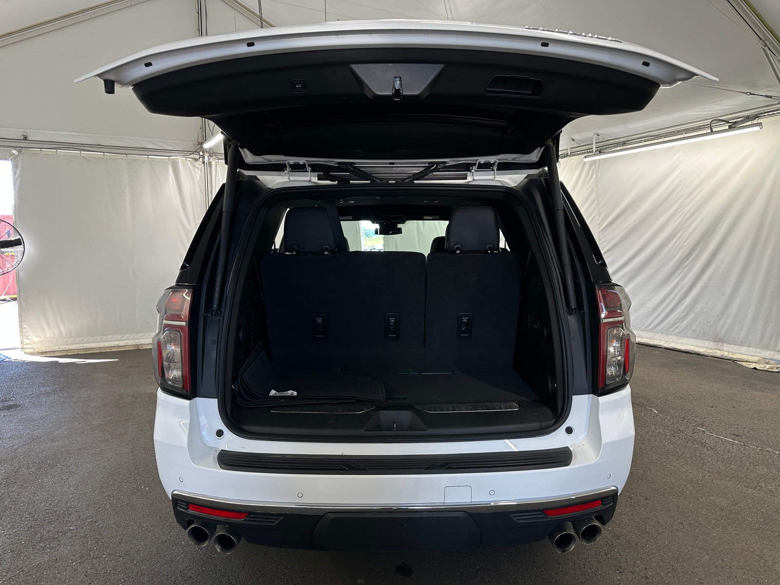 Thumbnail: 2024 Chevrolet Tahoe - 6