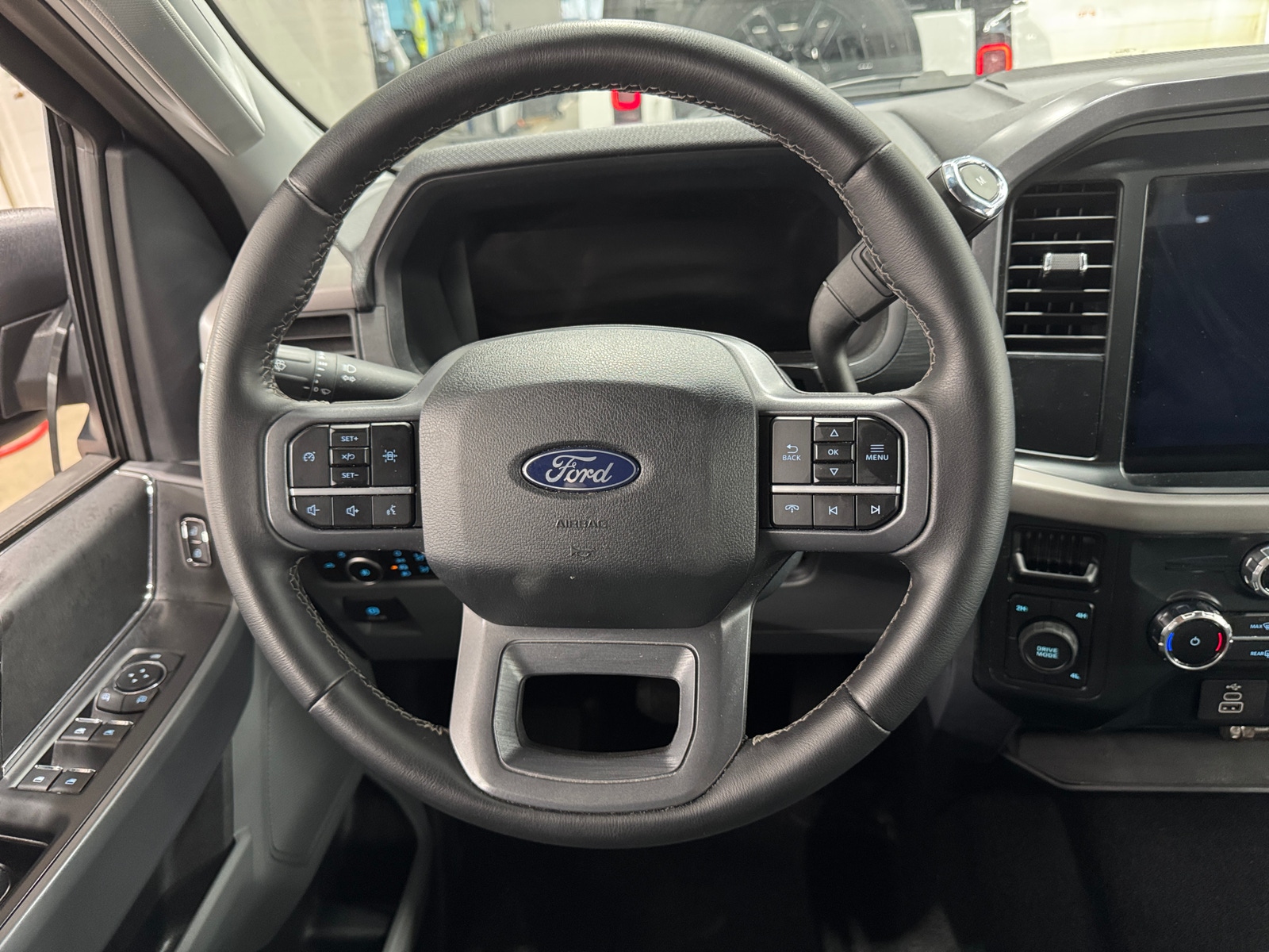 Thumbnail: 2025 Ford Econoline - 5