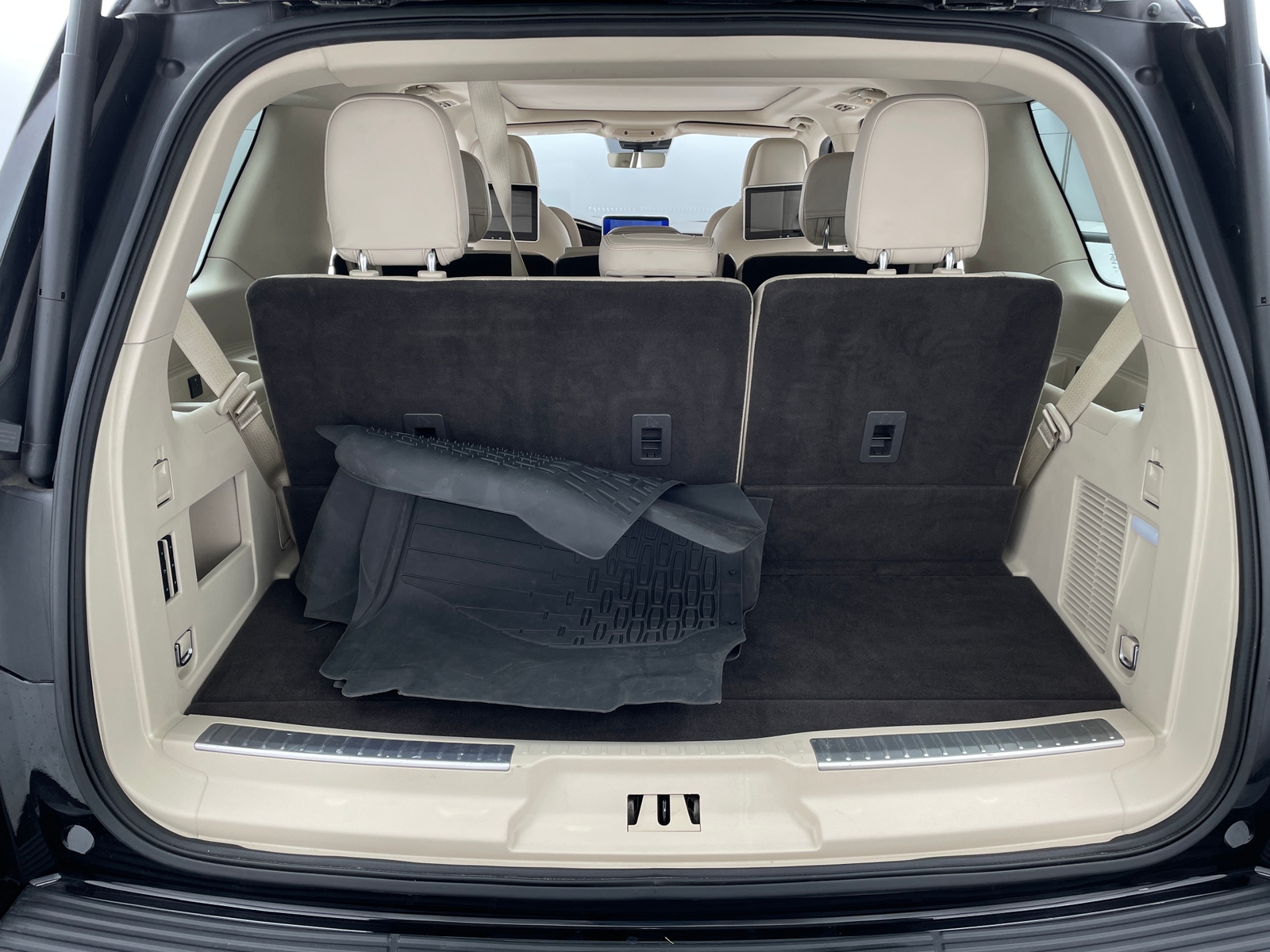 Thumbnail: 2019 Lincoln Navigator - 6