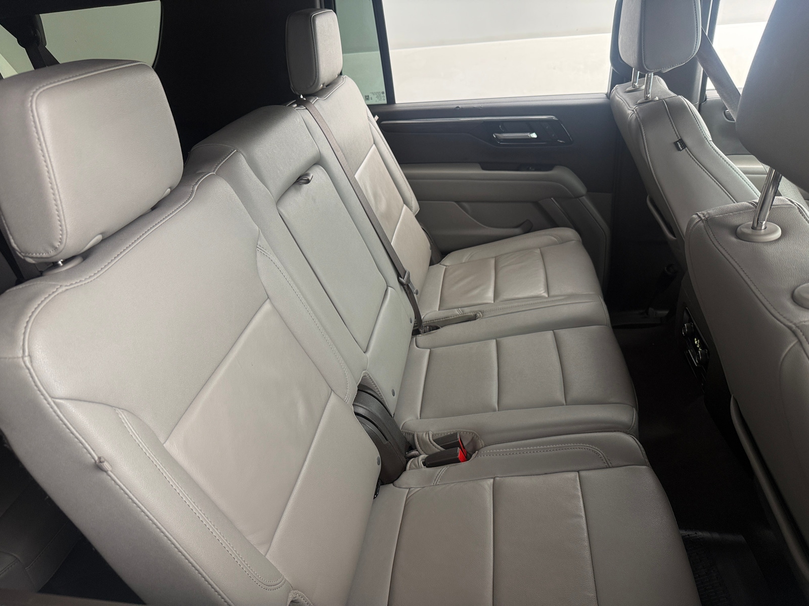 Thumbnail: 2025 Chevrolet Suburban - 5