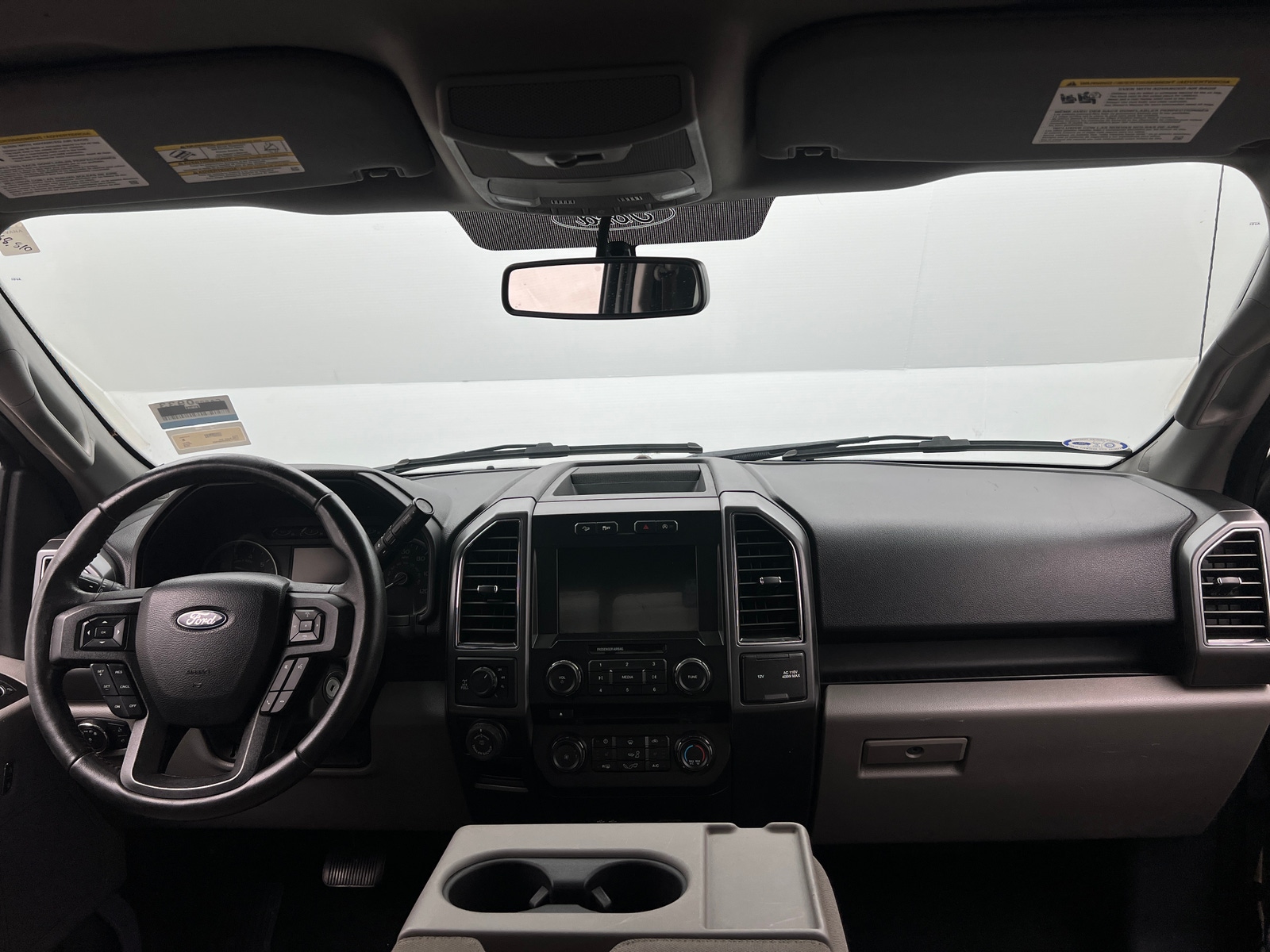 Thumbnail: 2018 Ford Econoline - 3