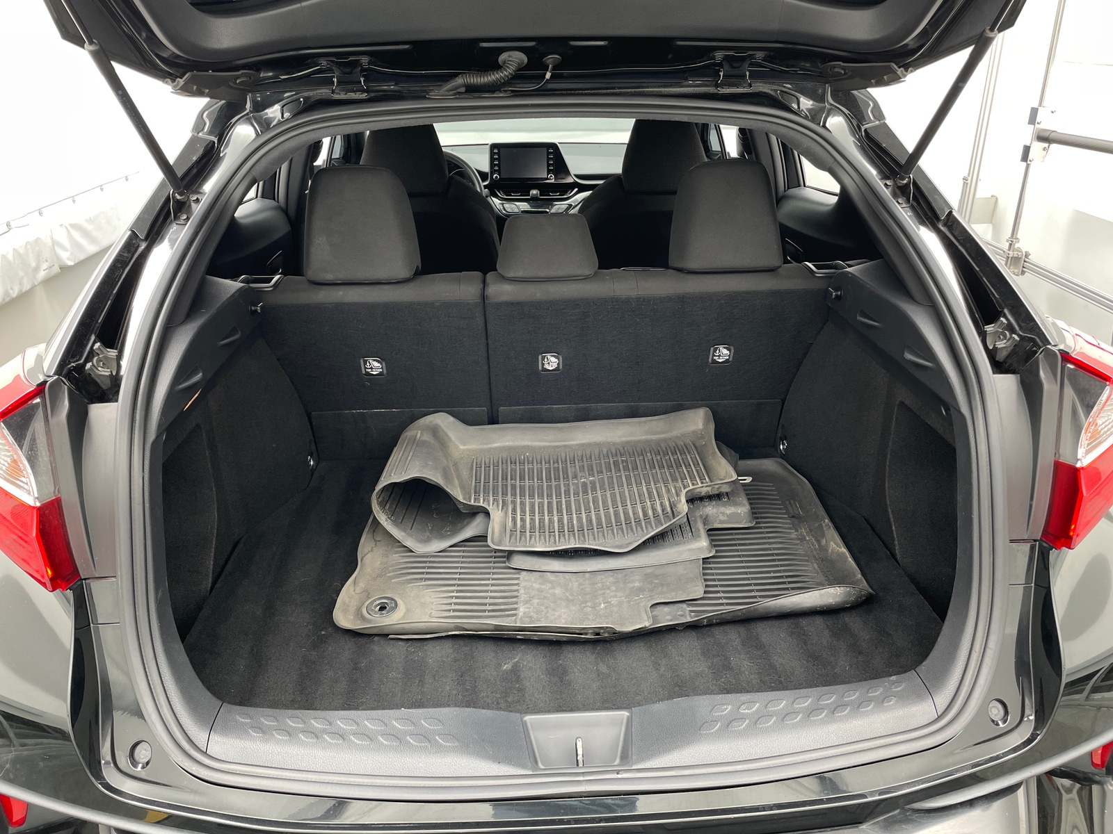 Thumbnail: 2019 Toyota C-HR - 7