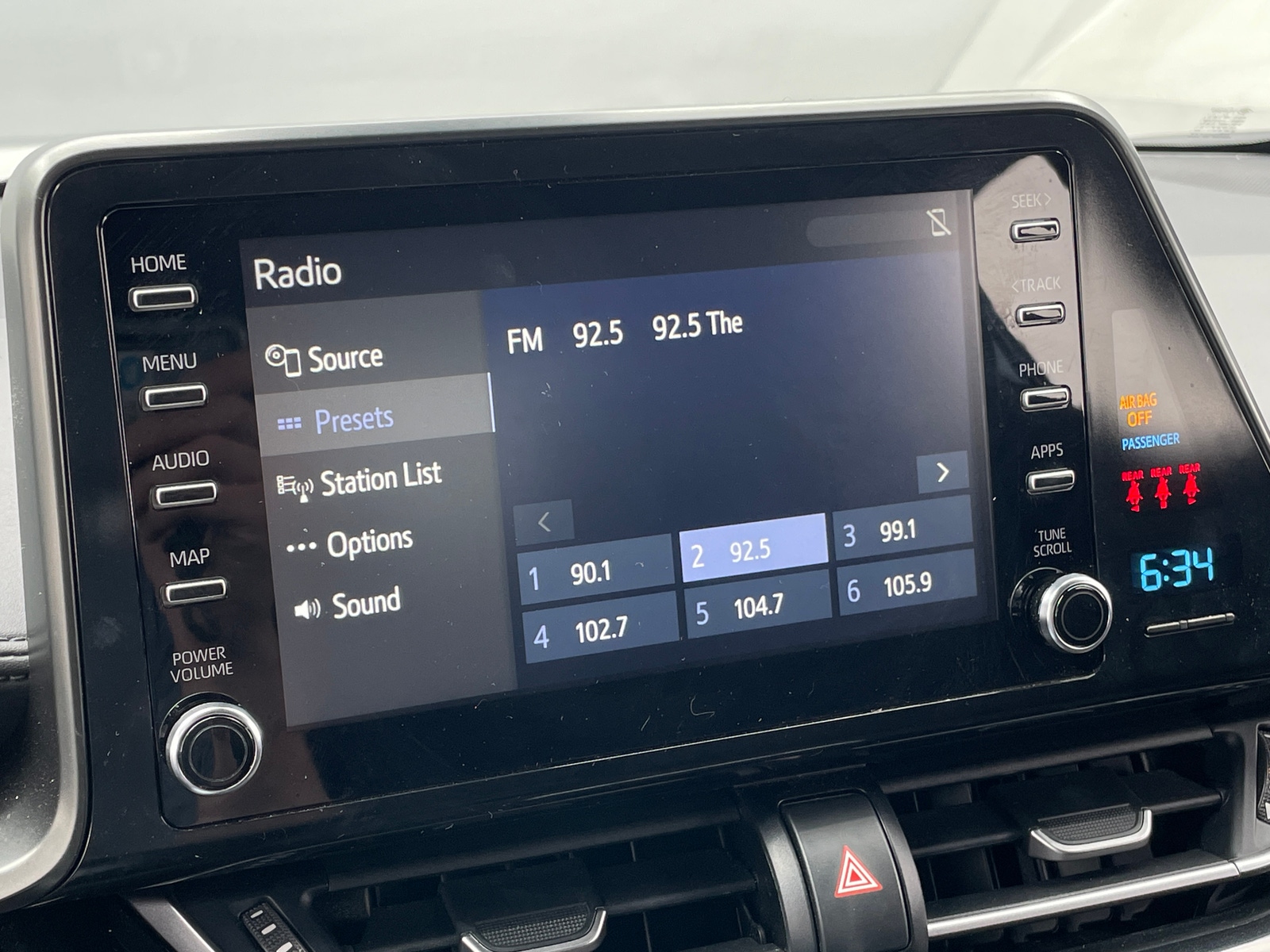 Thumbnail: 2019 Toyota C-HR - 4