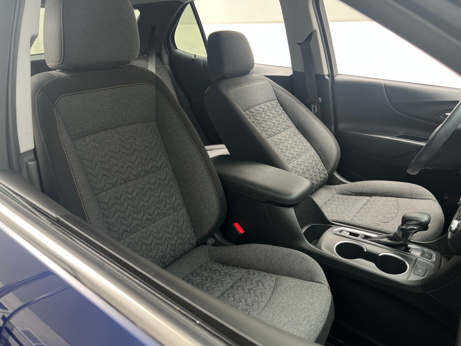 Thumbnail: 2022 Chevrolet Equinox - 2