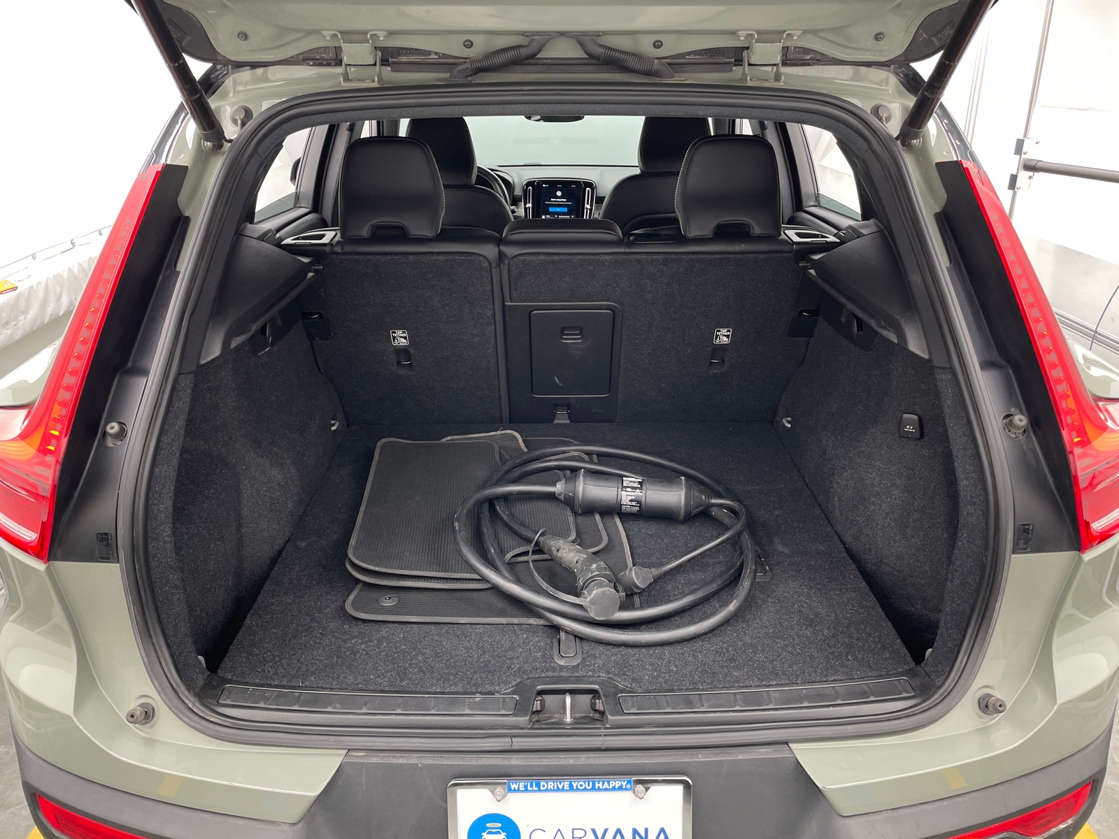 Thumbnail: 2021 Volvo XC40 - 6