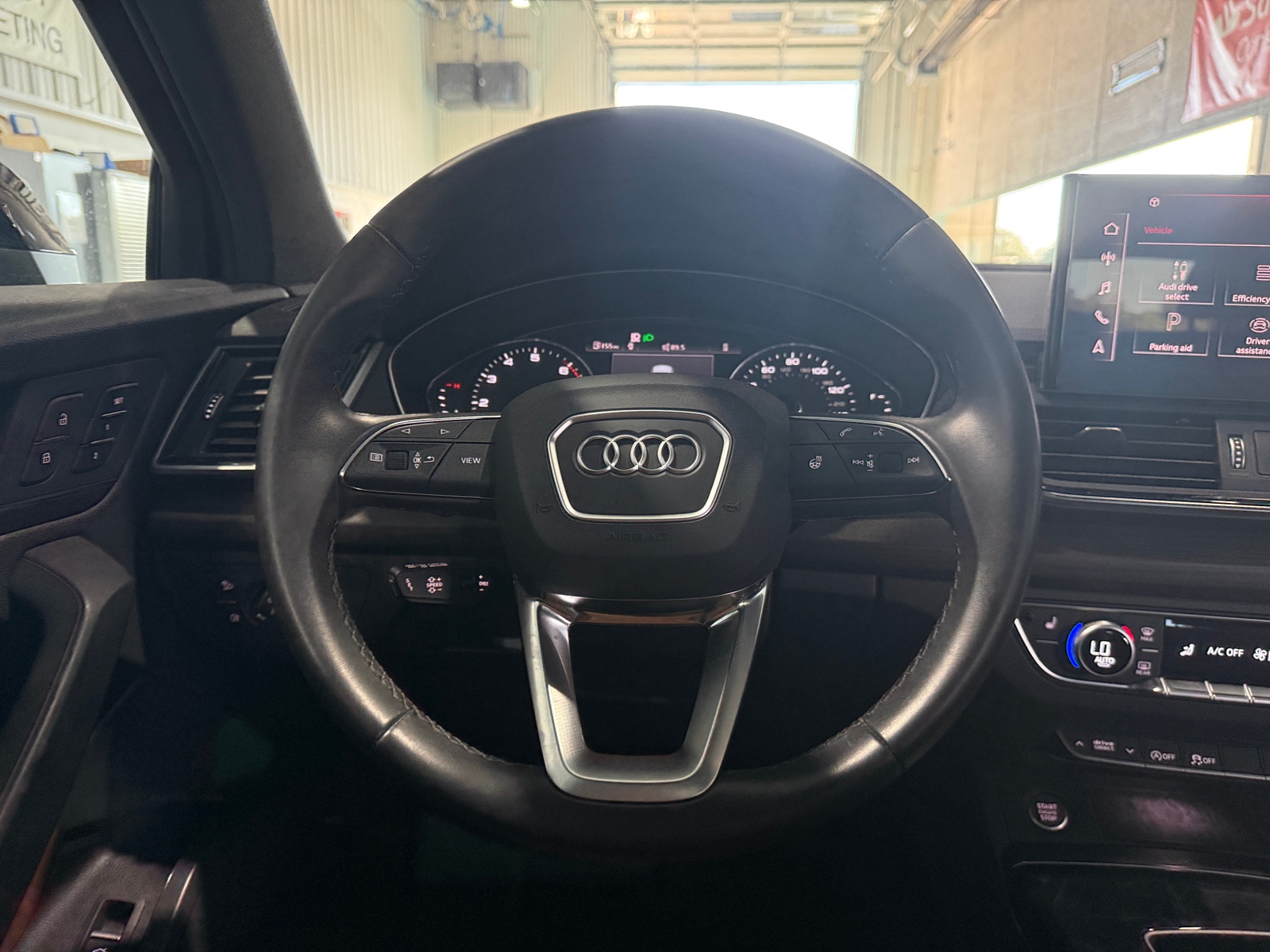 Thumbnail: 2023 Audi Q5 - 4