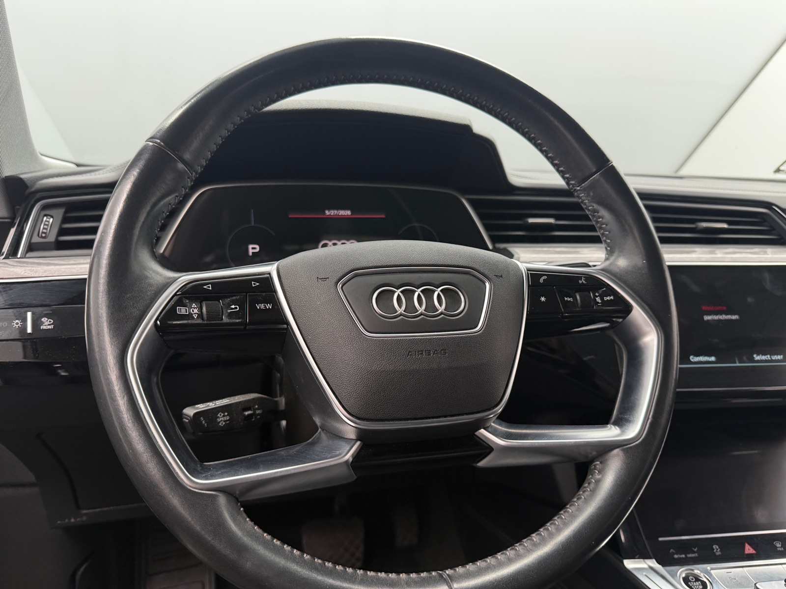 Thumbnail: 2021 Audi e-tron S - 4