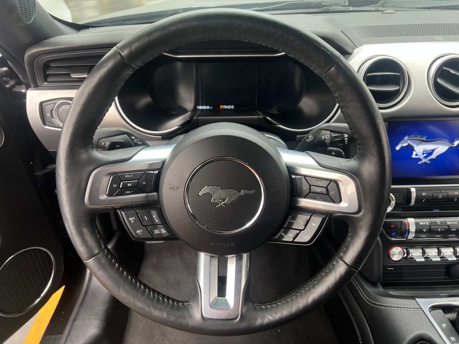 Thumbnail: 2022 Ford Mustang - 3