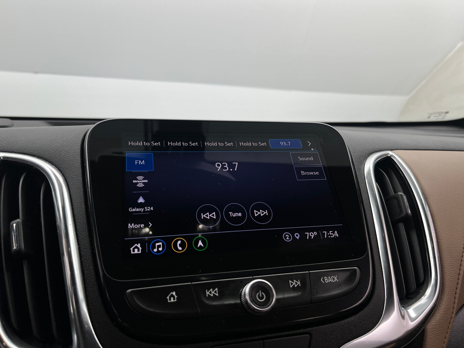 Thumbnail: 2024 Chevrolet Equinox - 3