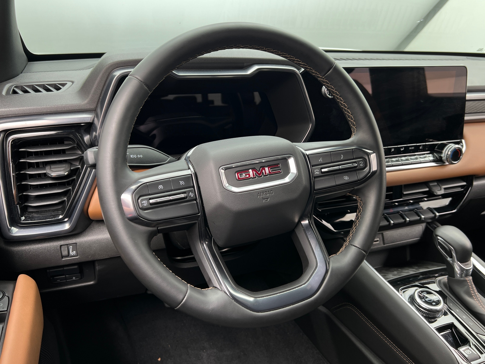 Thumbnail: 2025 GMC Canyon - 4
