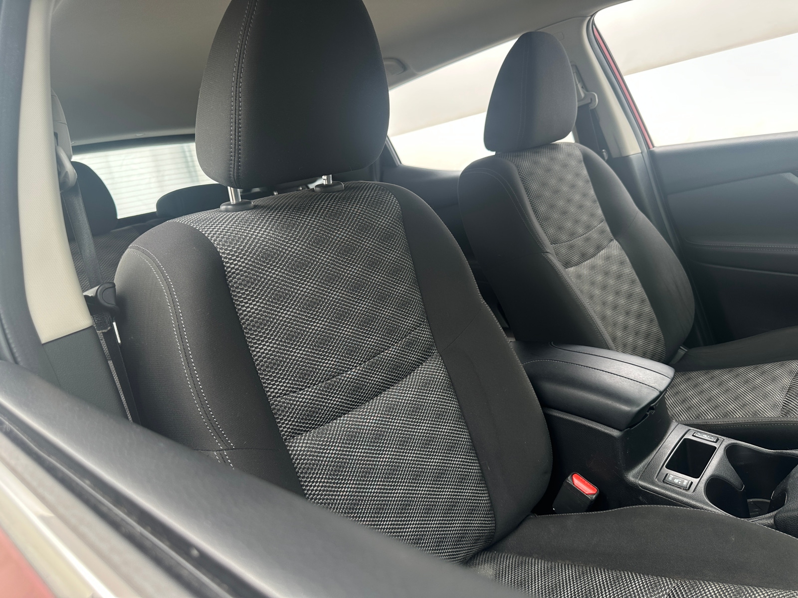 Thumbnail: 2019 Nissan Rogue Sport - 2