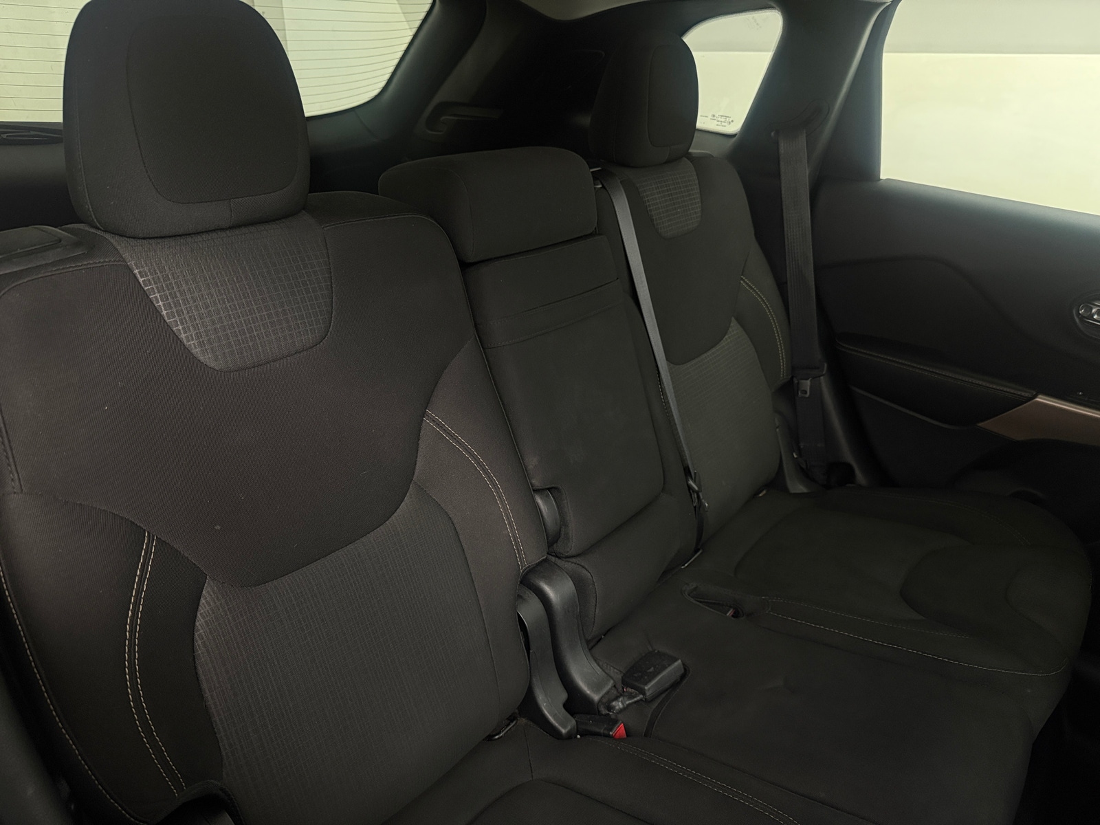 Thumbnail: 2017 Jeep Cherokee - 6