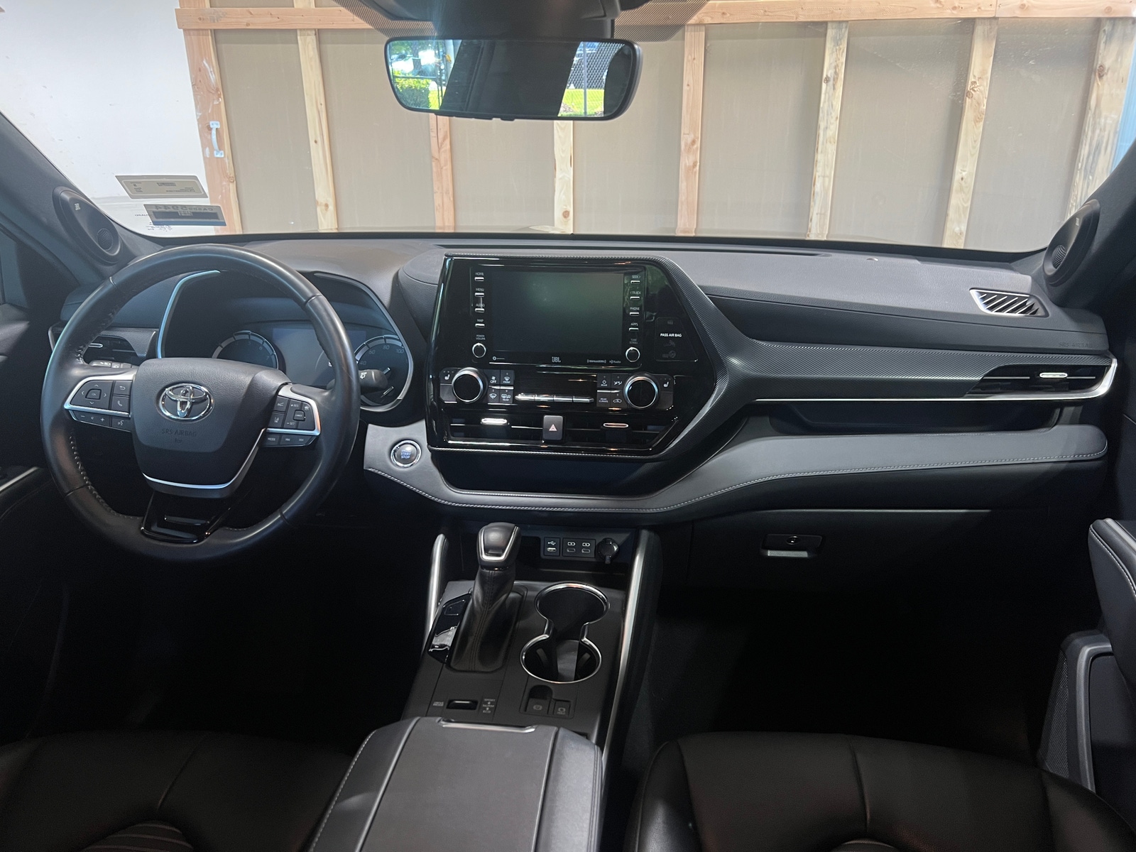 Thumbnail: 2022 Toyota Highlander - 2