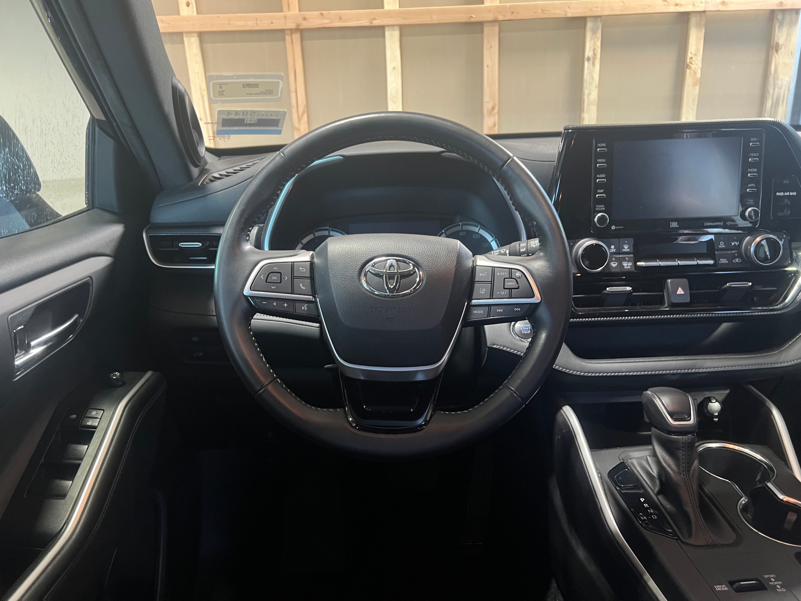 Thumbnail: 2022 Toyota Highlander - 4