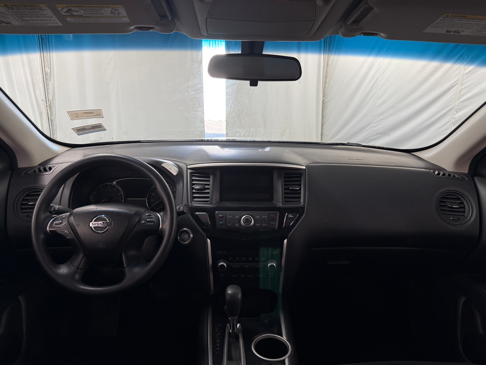 Thumbnail: 2016 Nissan Pathfinder - 3