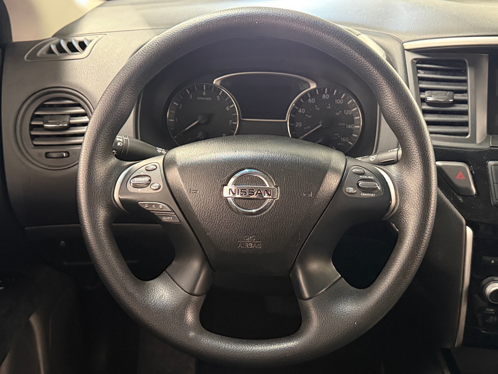 Thumbnail: 2016 Nissan Pathfinder - 5