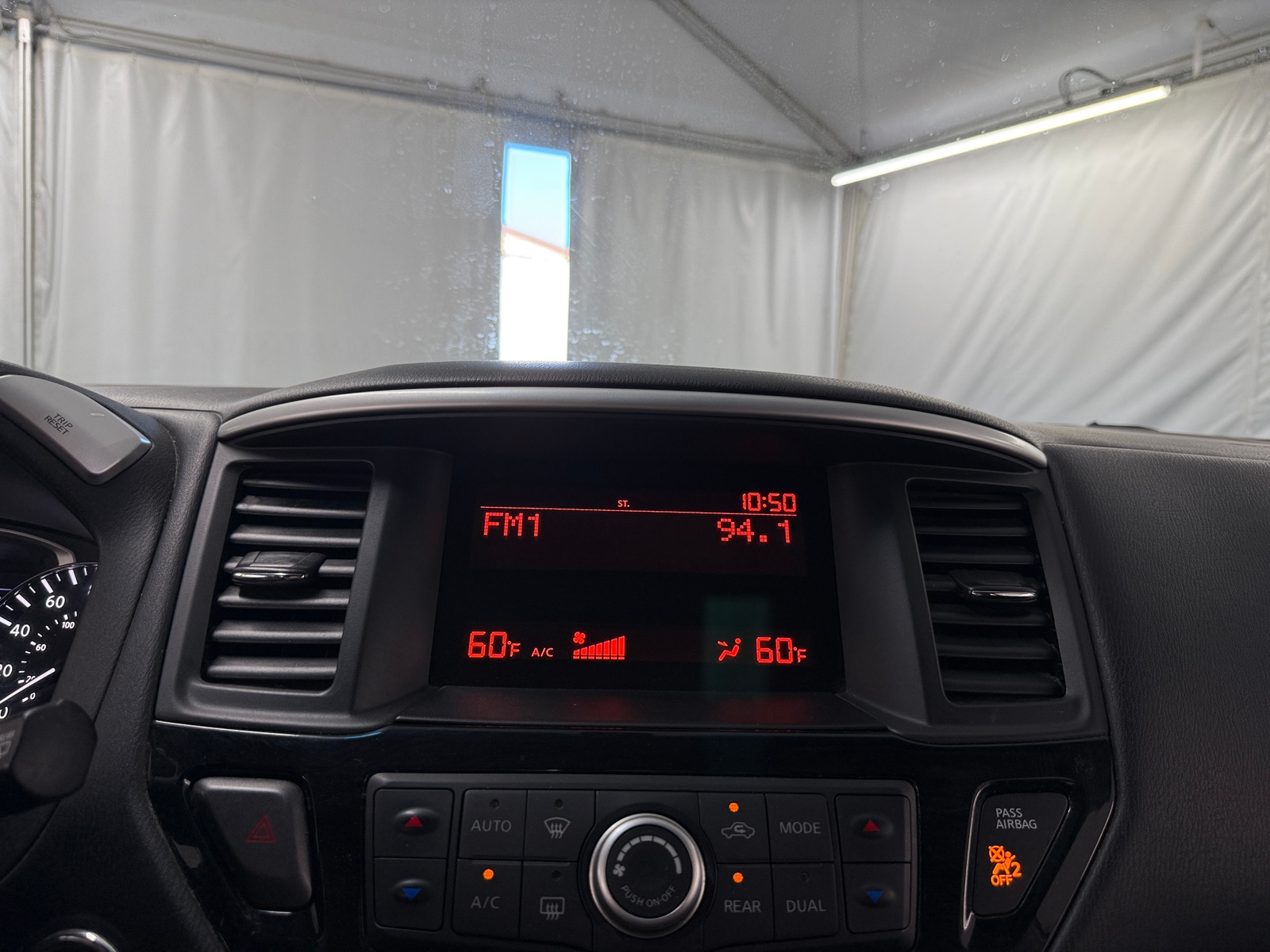 Thumbnail: 2016 Nissan Pathfinder - 4