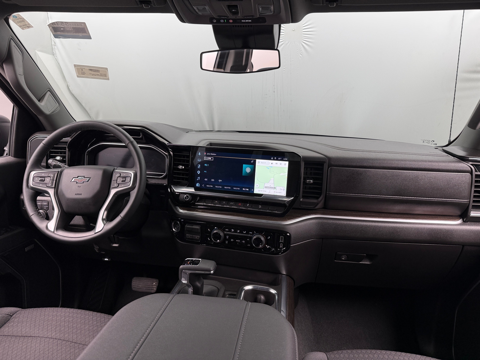 Thumbnail: 2025 Chevrolet Silverado 1500 - 3