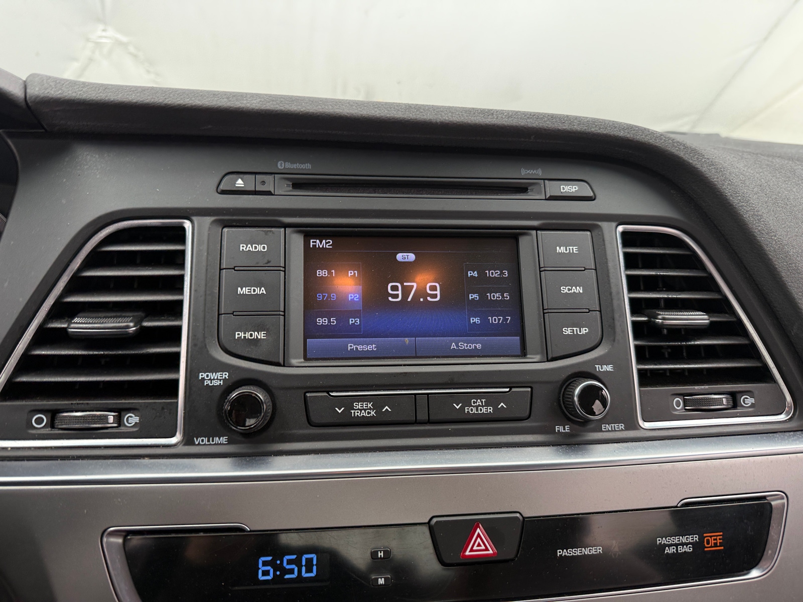 Thumbnail: 2015 Hyundai Sonata - 4