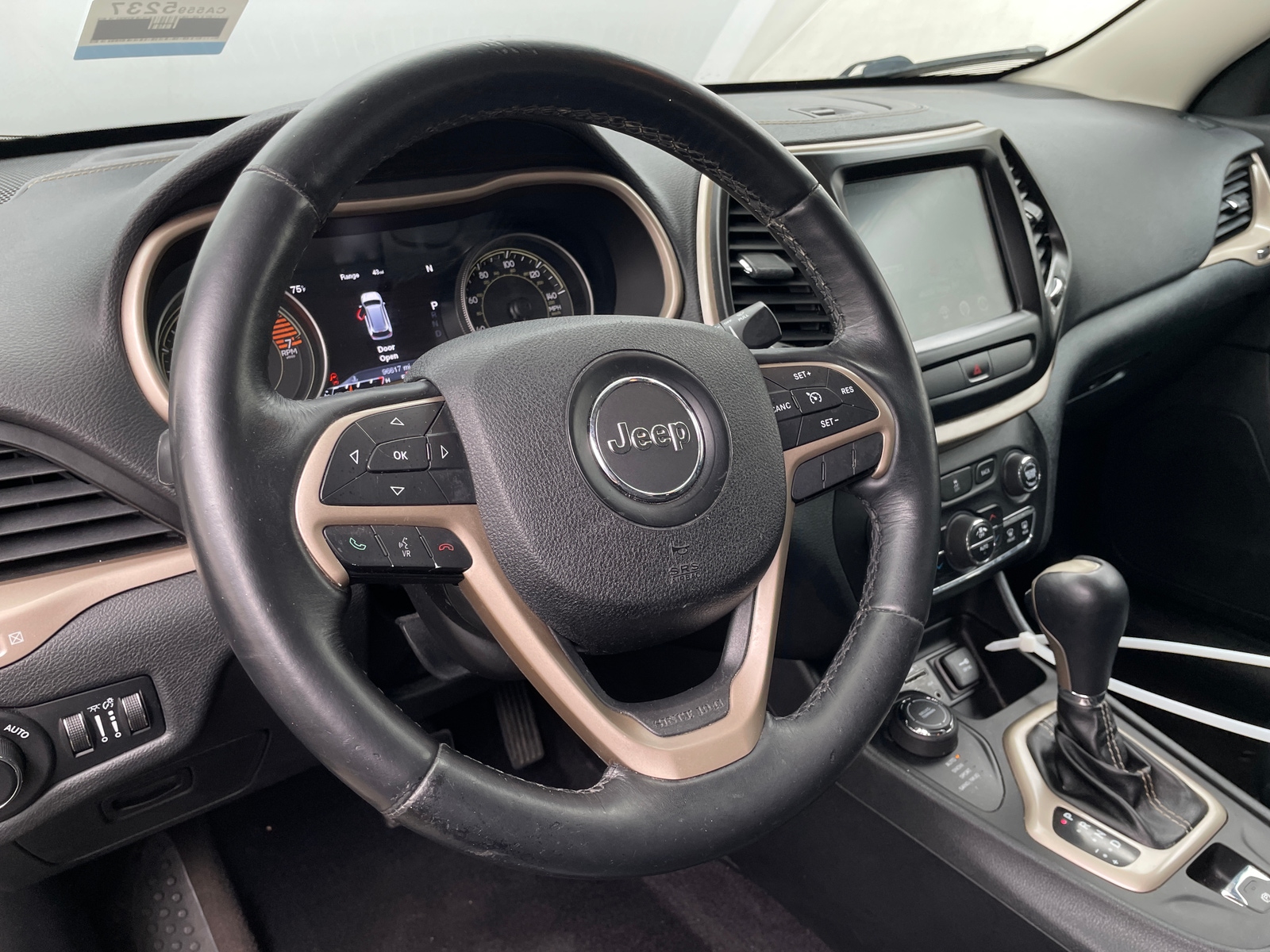 Thumbnail: 2016 Jeep Cherokee - 4