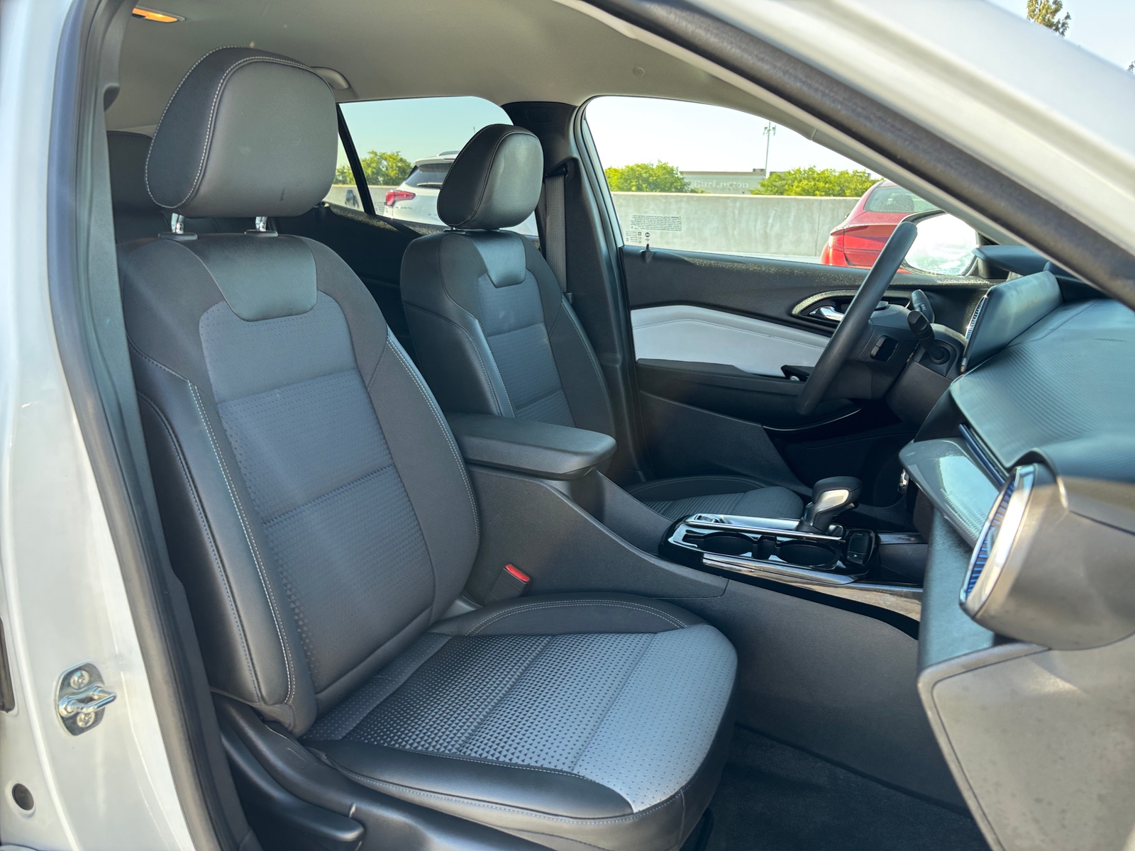 Thumbnail: 2025 Chevrolet Trax - 2