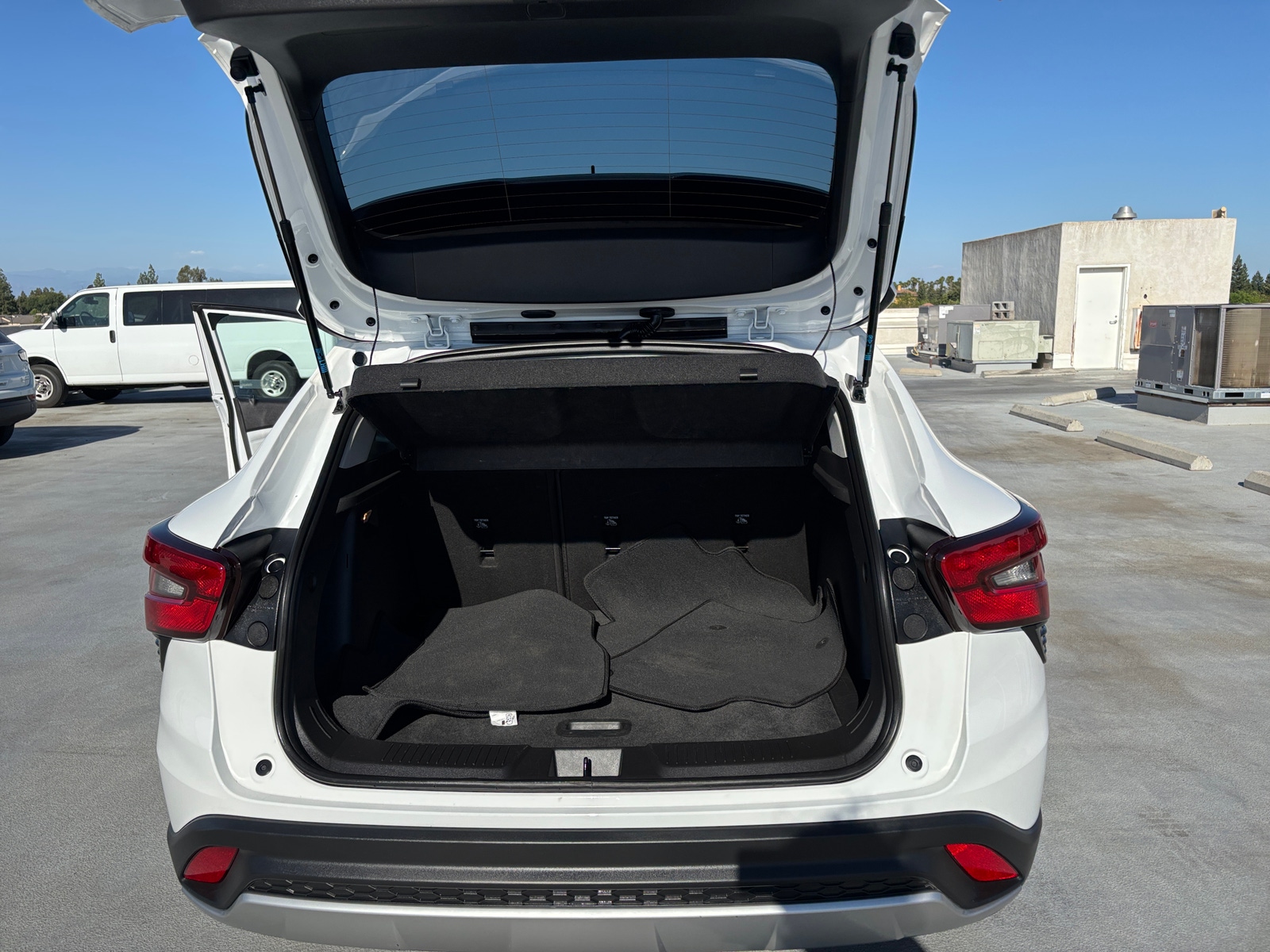 Thumbnail: 2025 Chevrolet Trax - 6