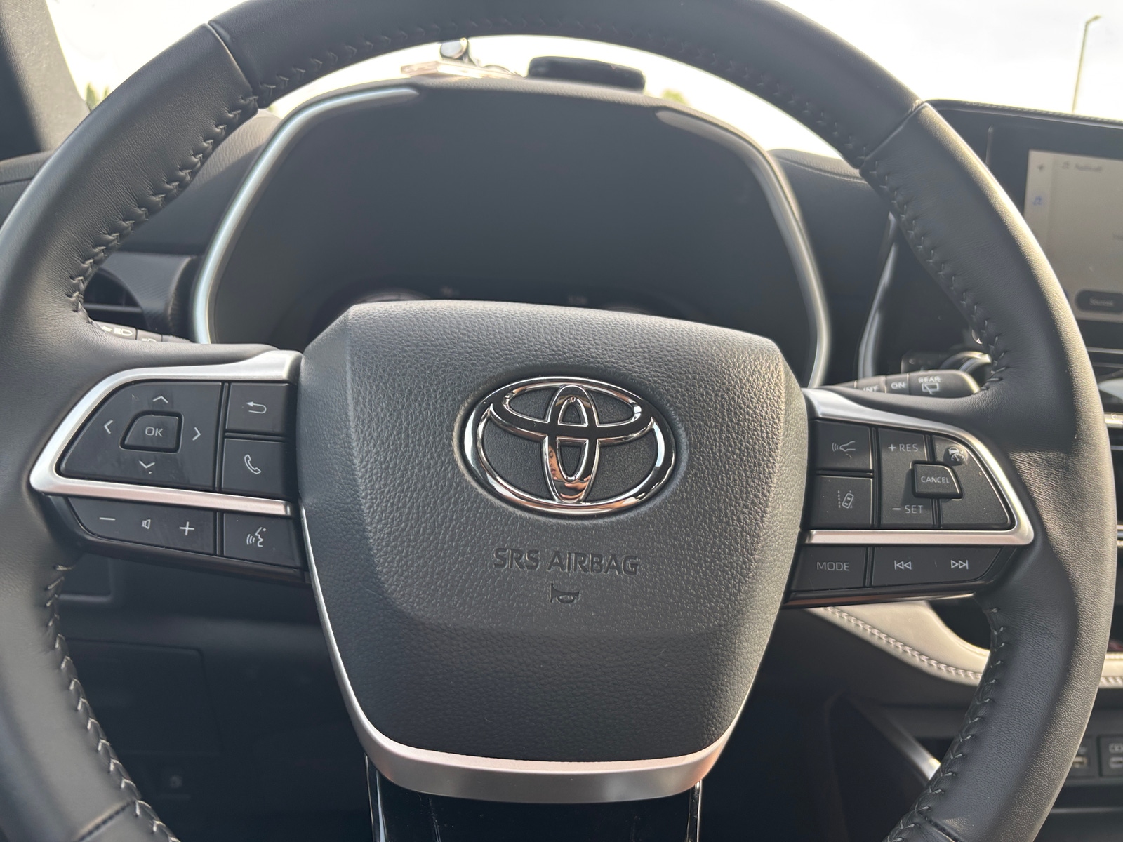 Thumbnail: 2025 Toyota Highlander - 5