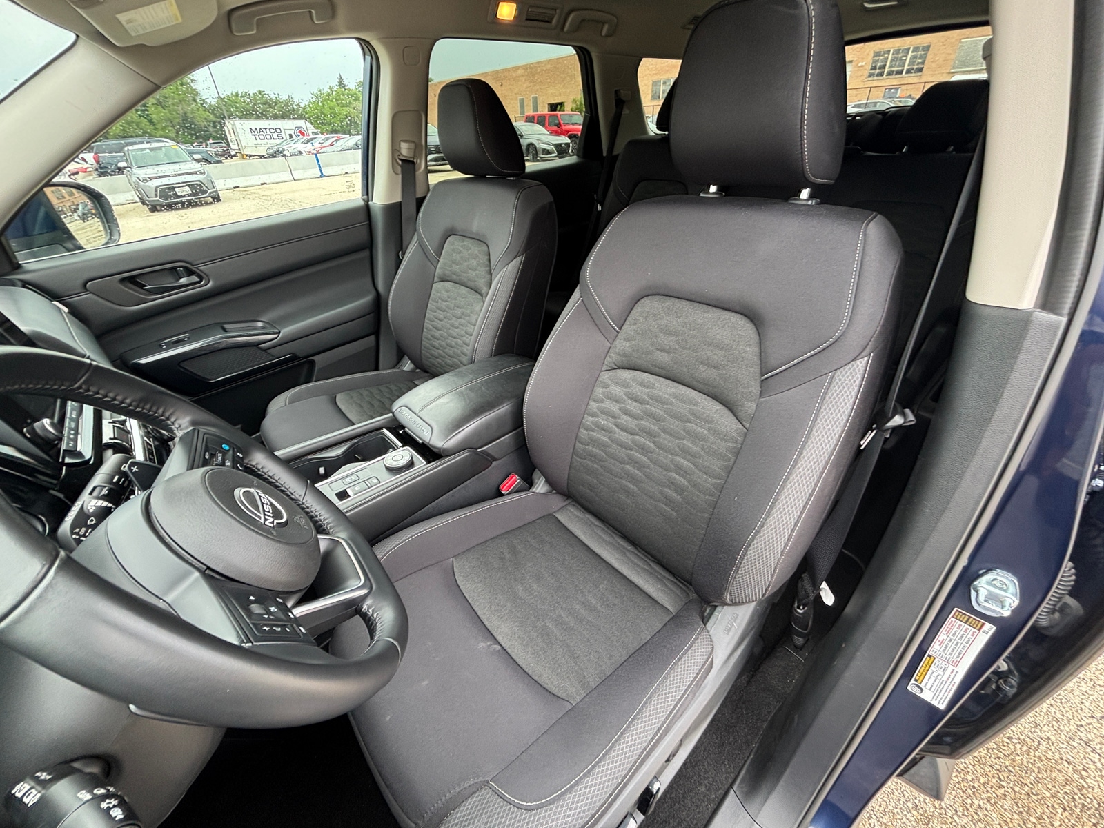 Thumbnail: 2025 Nissan Pathfinder - 2