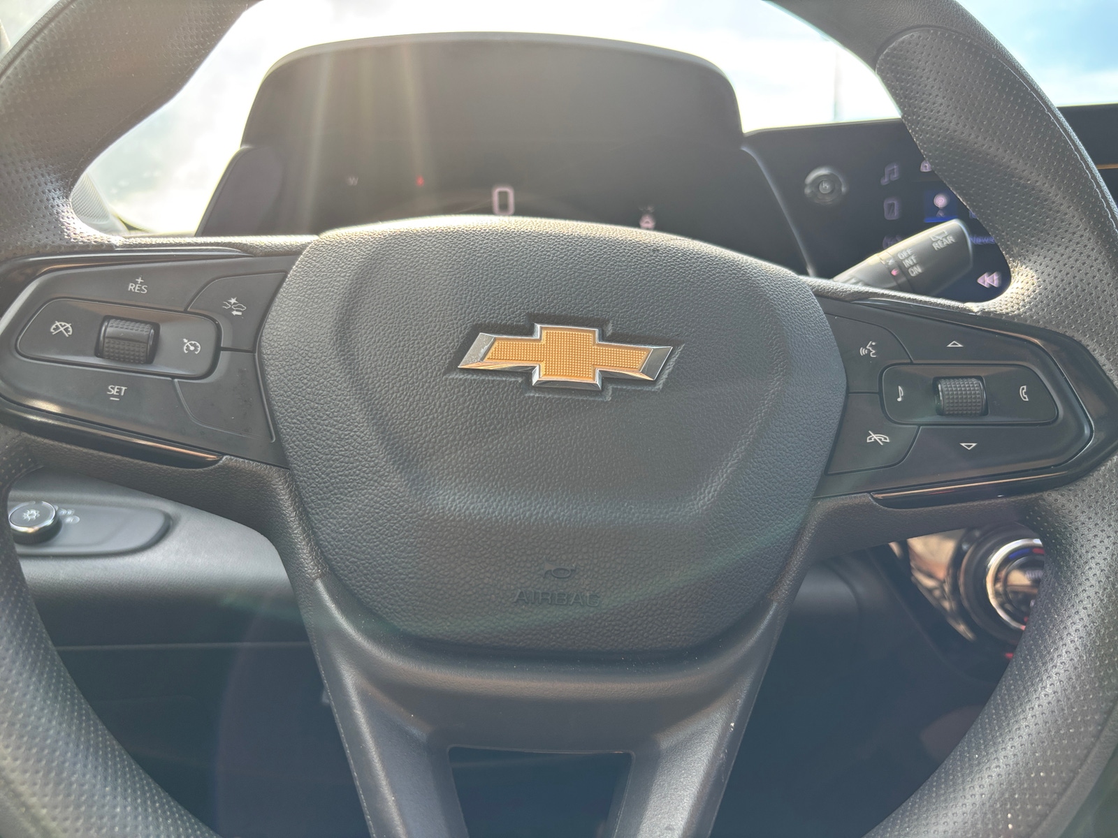Thumbnail: 2025 Chevrolet Trax - 5