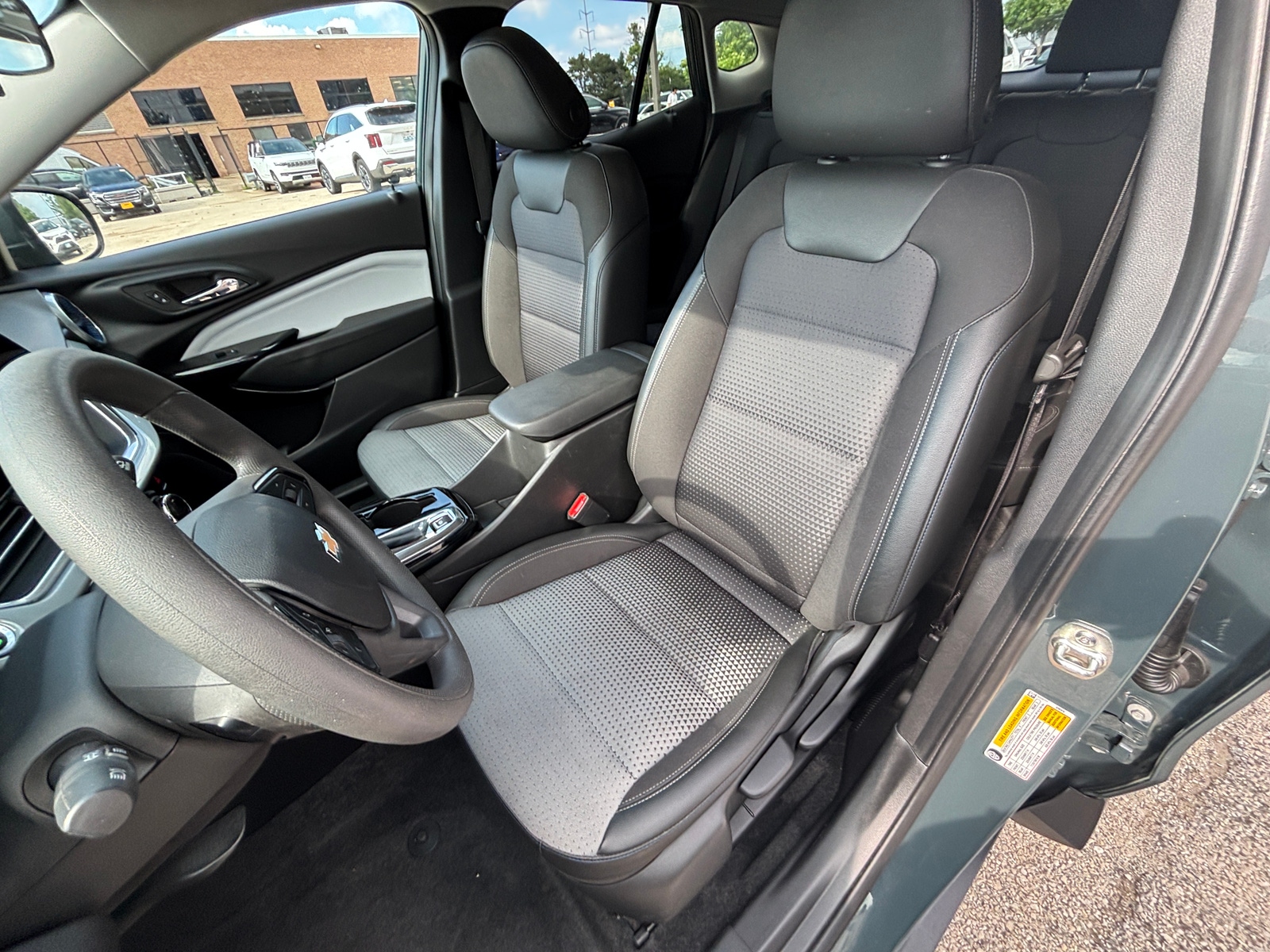 Thumbnail: 2025 Chevrolet Trax - 2