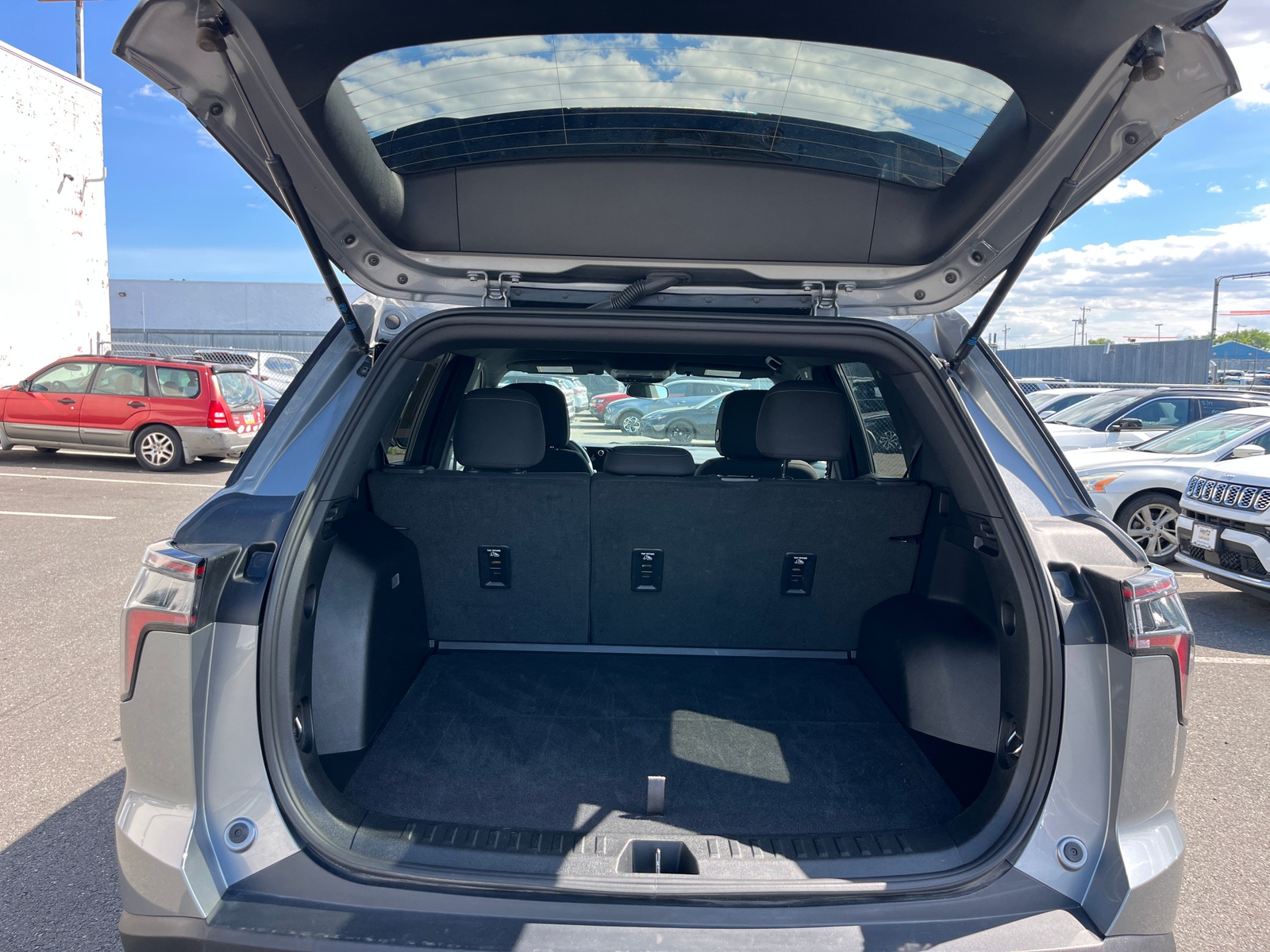 Thumbnail: 2025 Chevrolet Equinox - 6