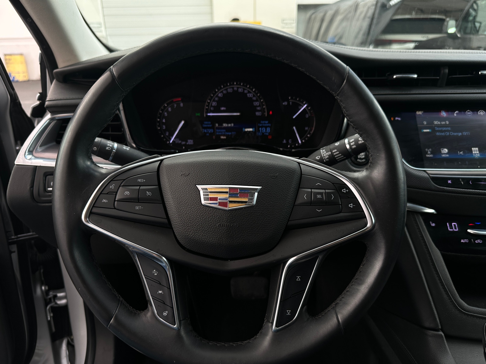 Thumbnail: 2017 Cadillac XT5 - 4
