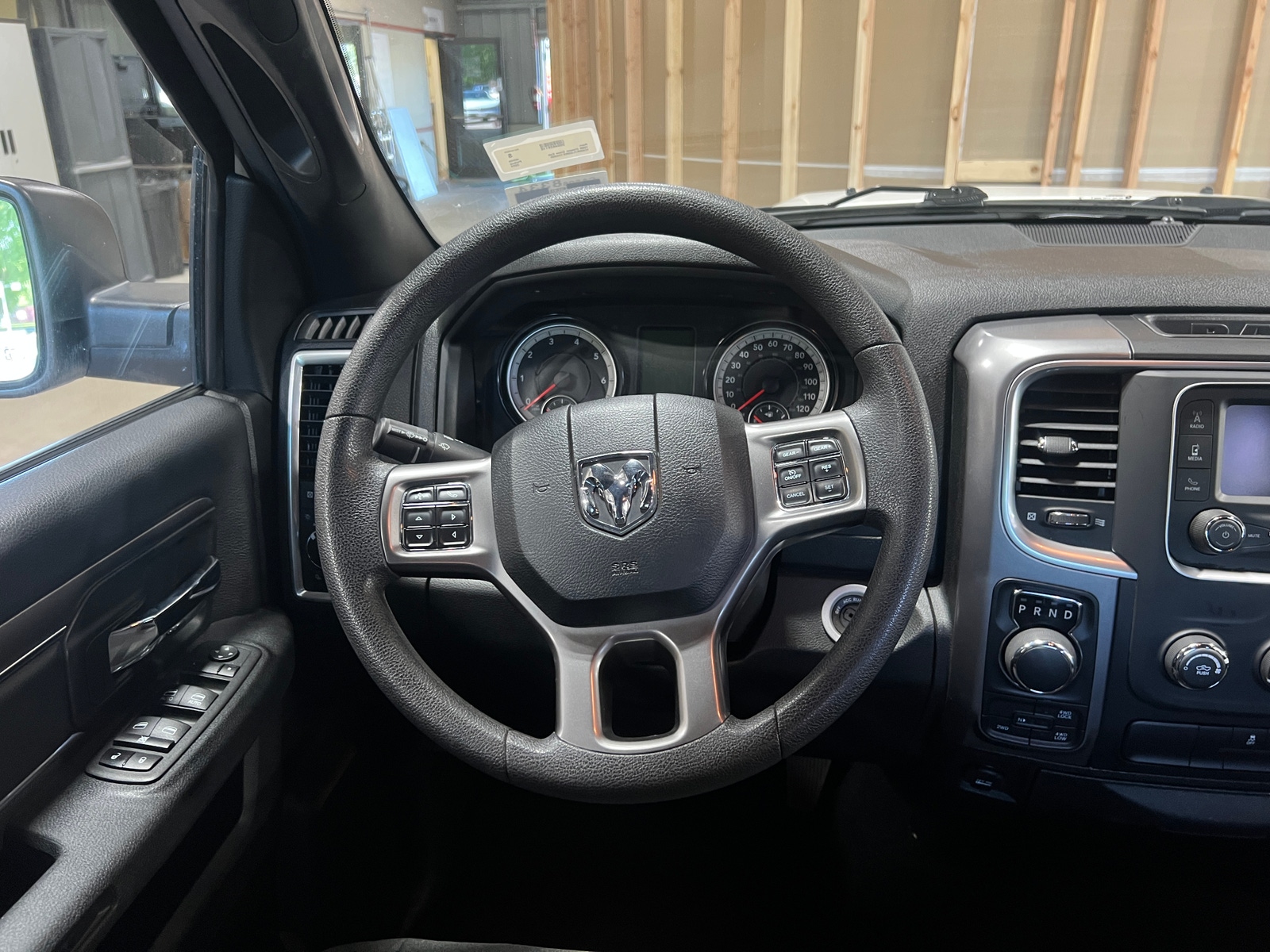 Thumbnail: 2024 RAM 1500 Classic - 5