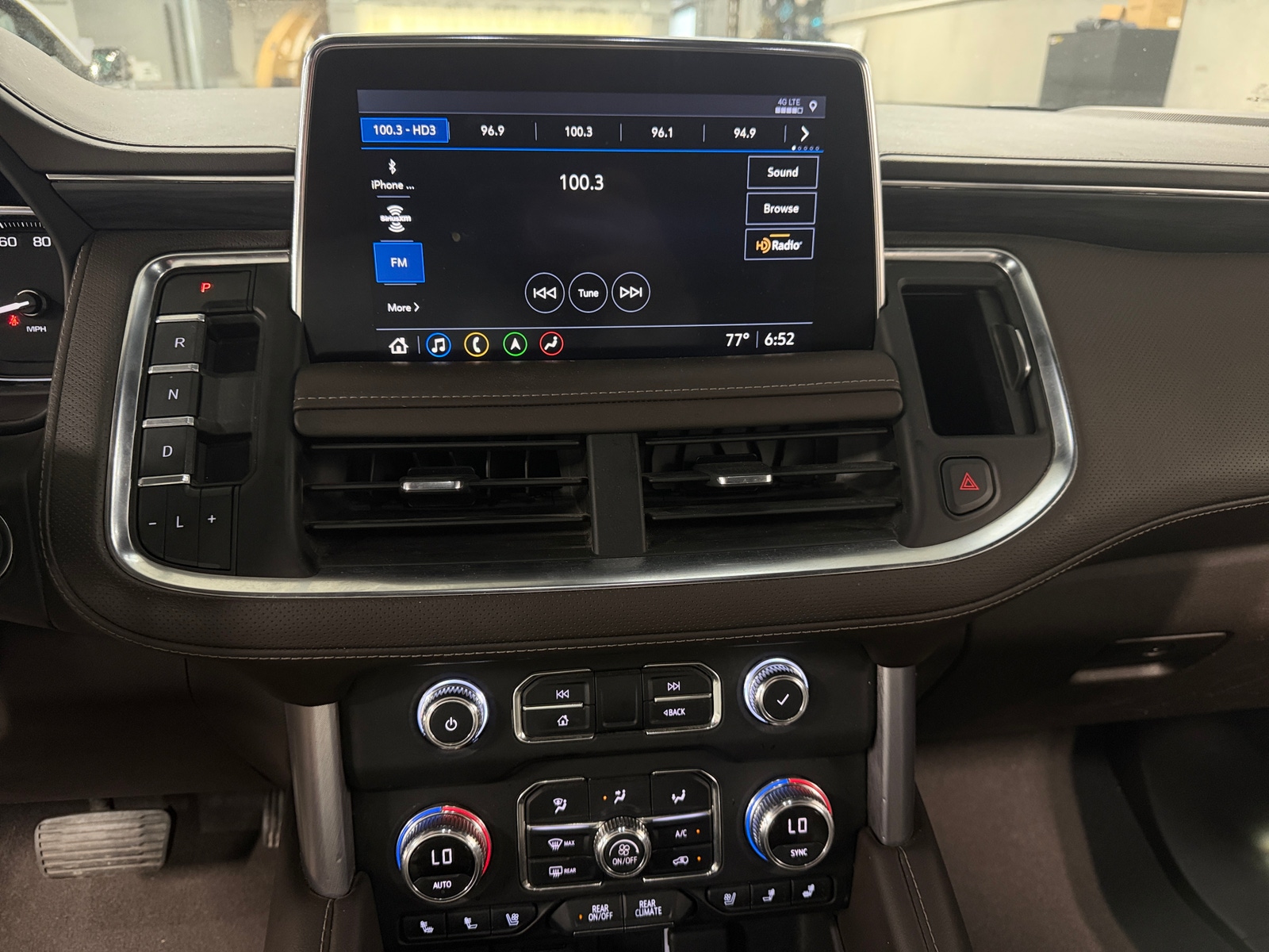 Thumbnail: 2021 GMC Yukon XL - 3