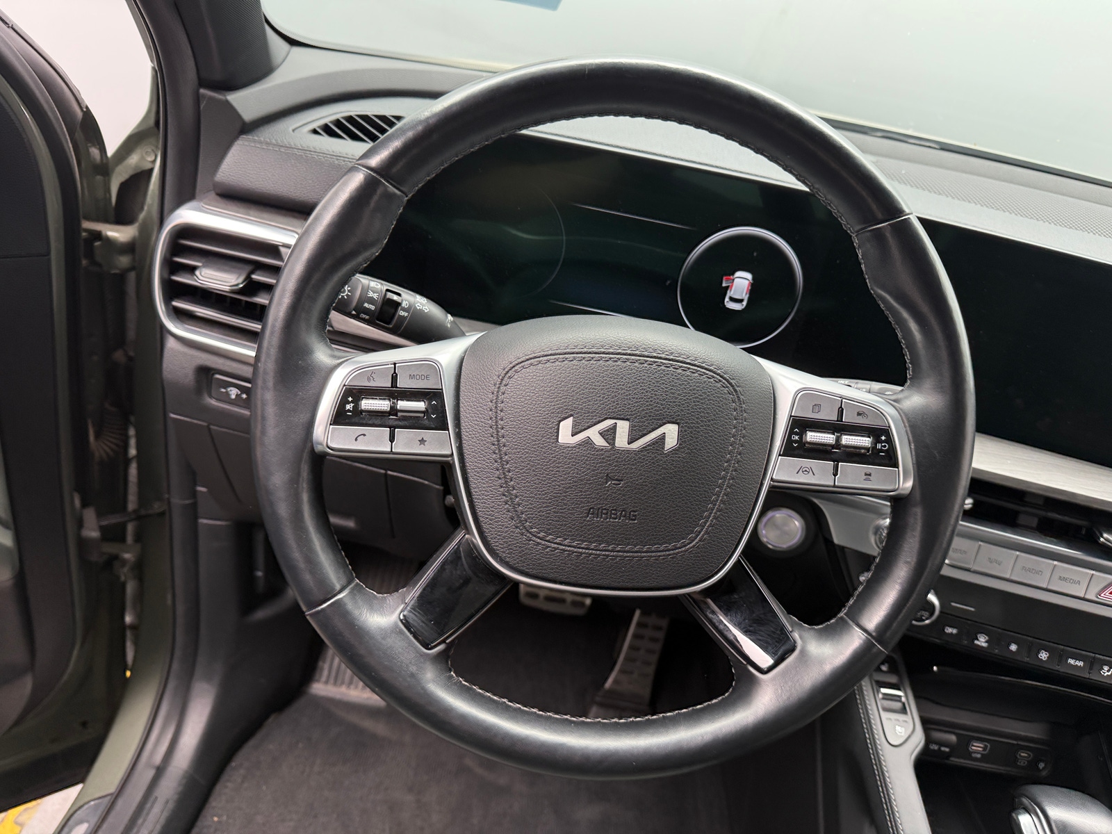 Thumbnail: 2024 Kia Telluride - 4