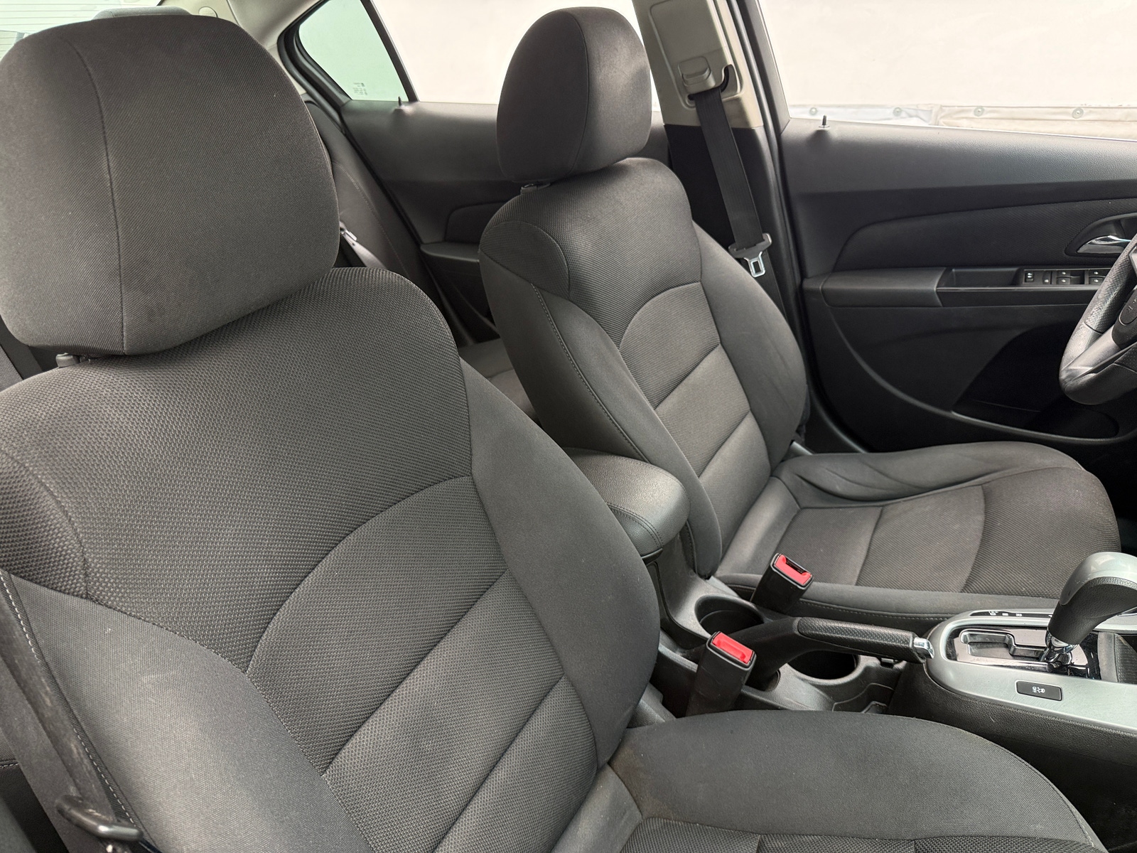 Thumbnail: 2016 Chevrolet Cruze - 2