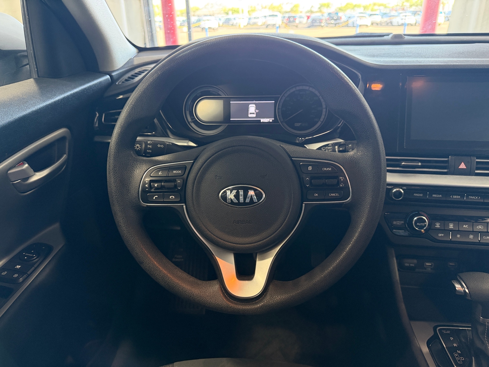 Thumbnail: 2020 Kia Niro - 5