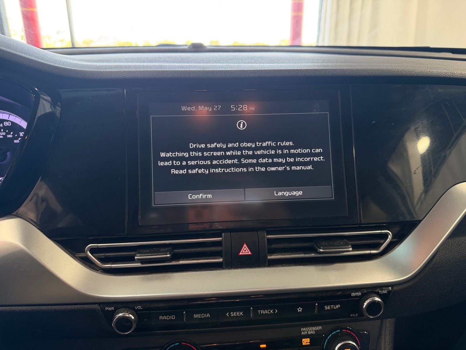 Thumbnail: 2020 Kia Niro - 4