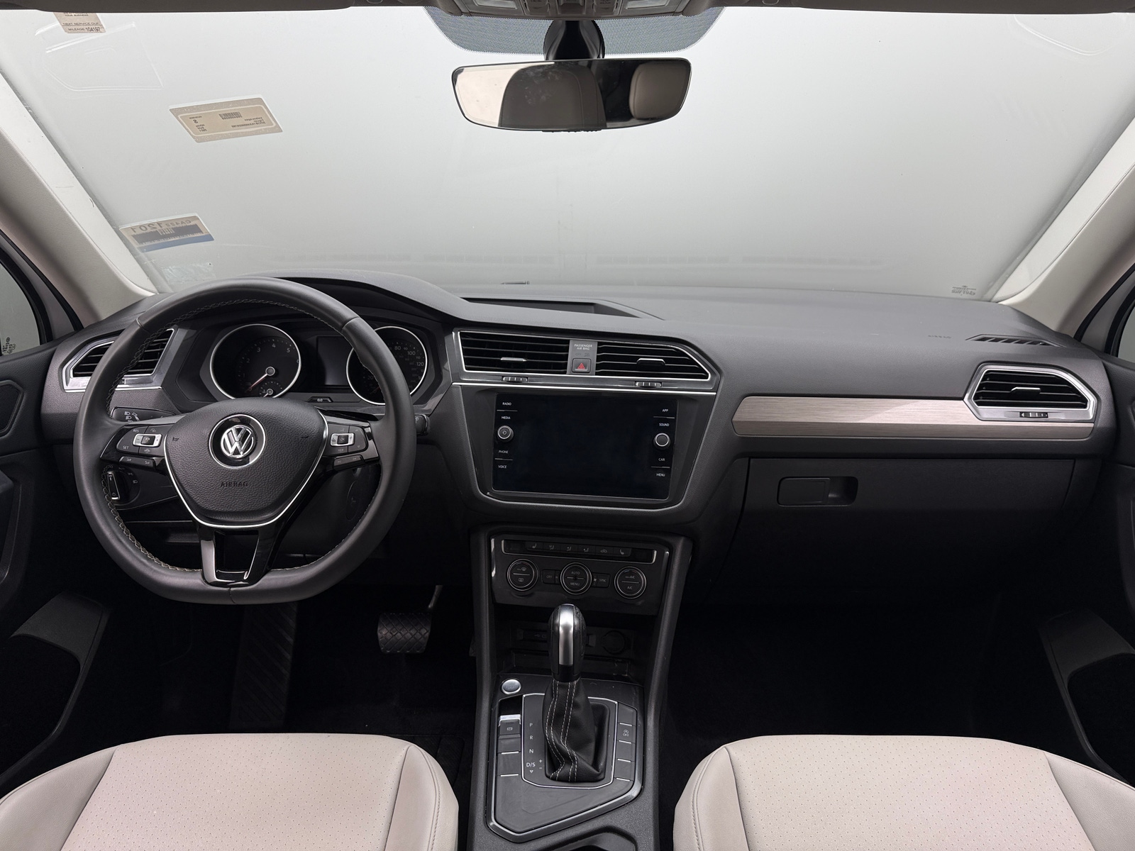 Thumbnail: 2021 Volkswagen Tiguan - 2