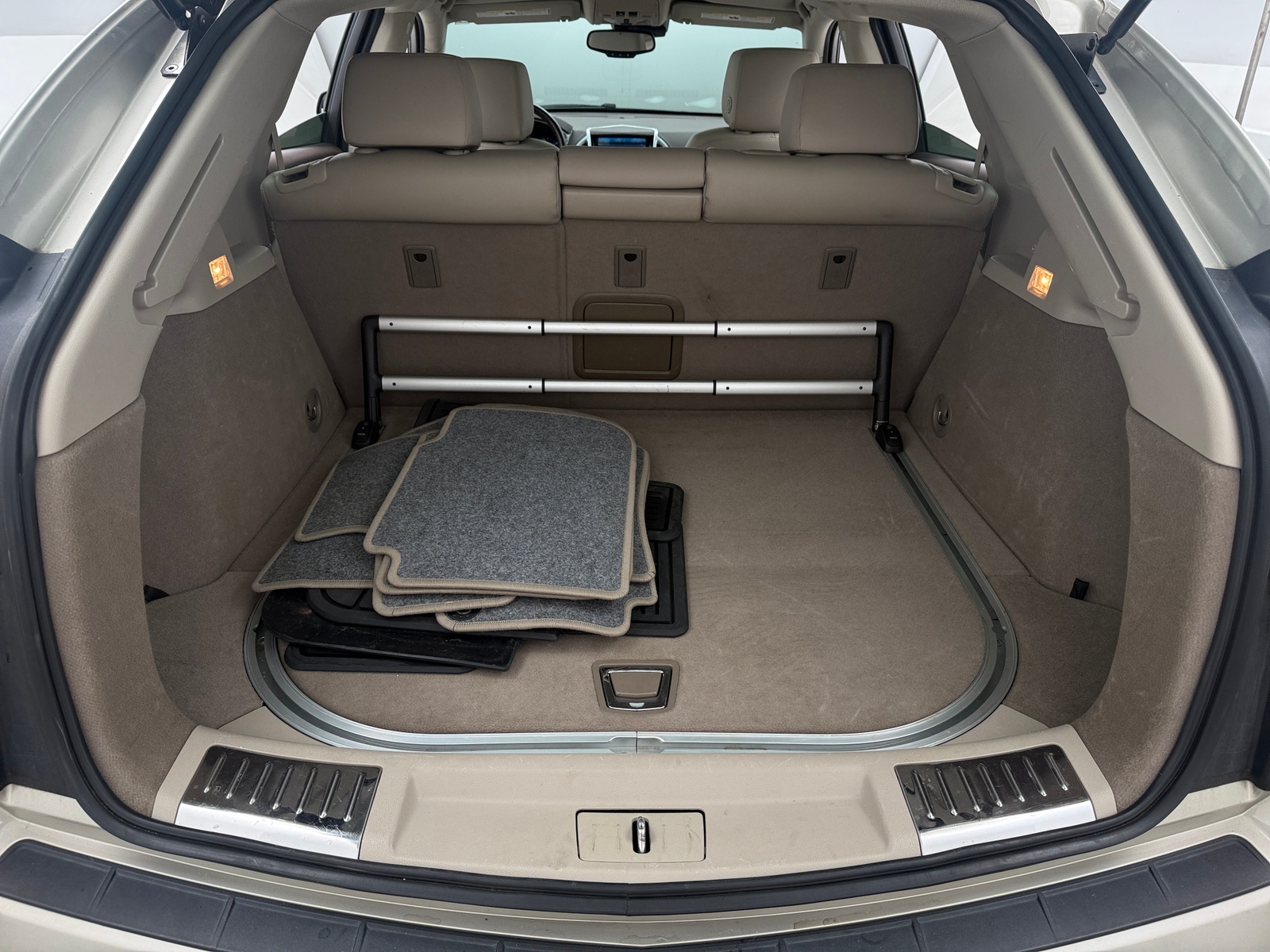 Thumbnail: 2015 Cadillac SRX - 6
