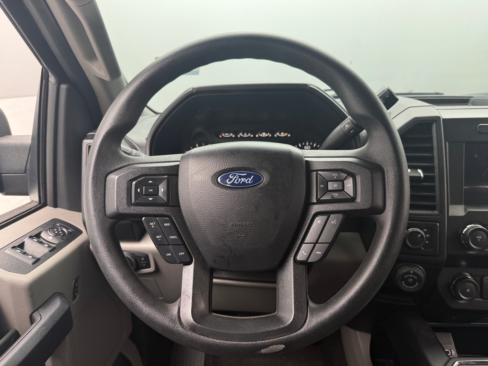 Thumbnail: 2020 Ford Econoline - 5