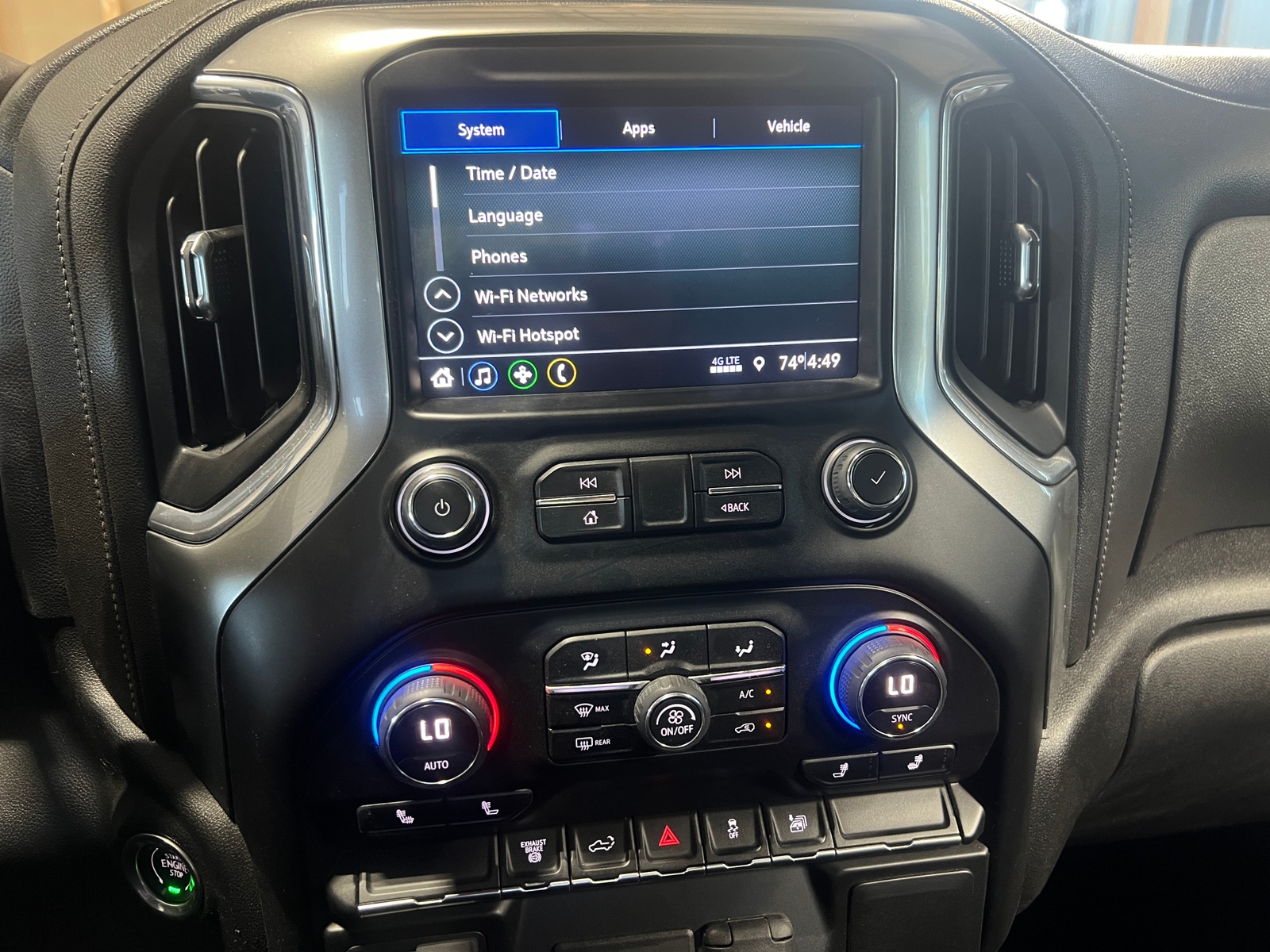 Thumbnail: 2022 Chevrolet Silverado 2500 - 4