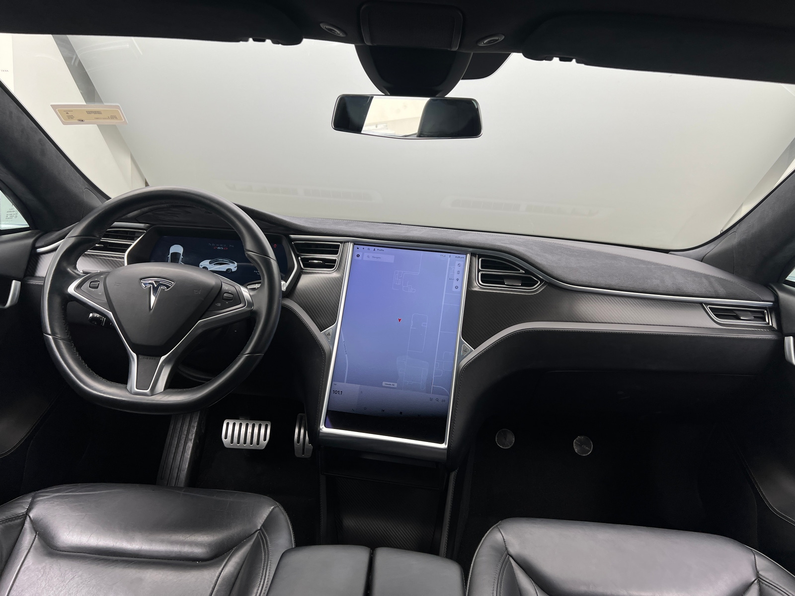 Thumbnail: 2015 Tesla Model S - 3