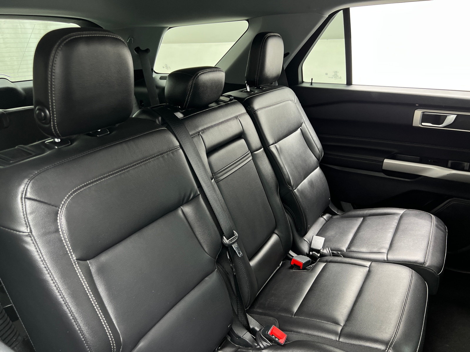 Thumbnail: 2020 Ford Explorer - 5