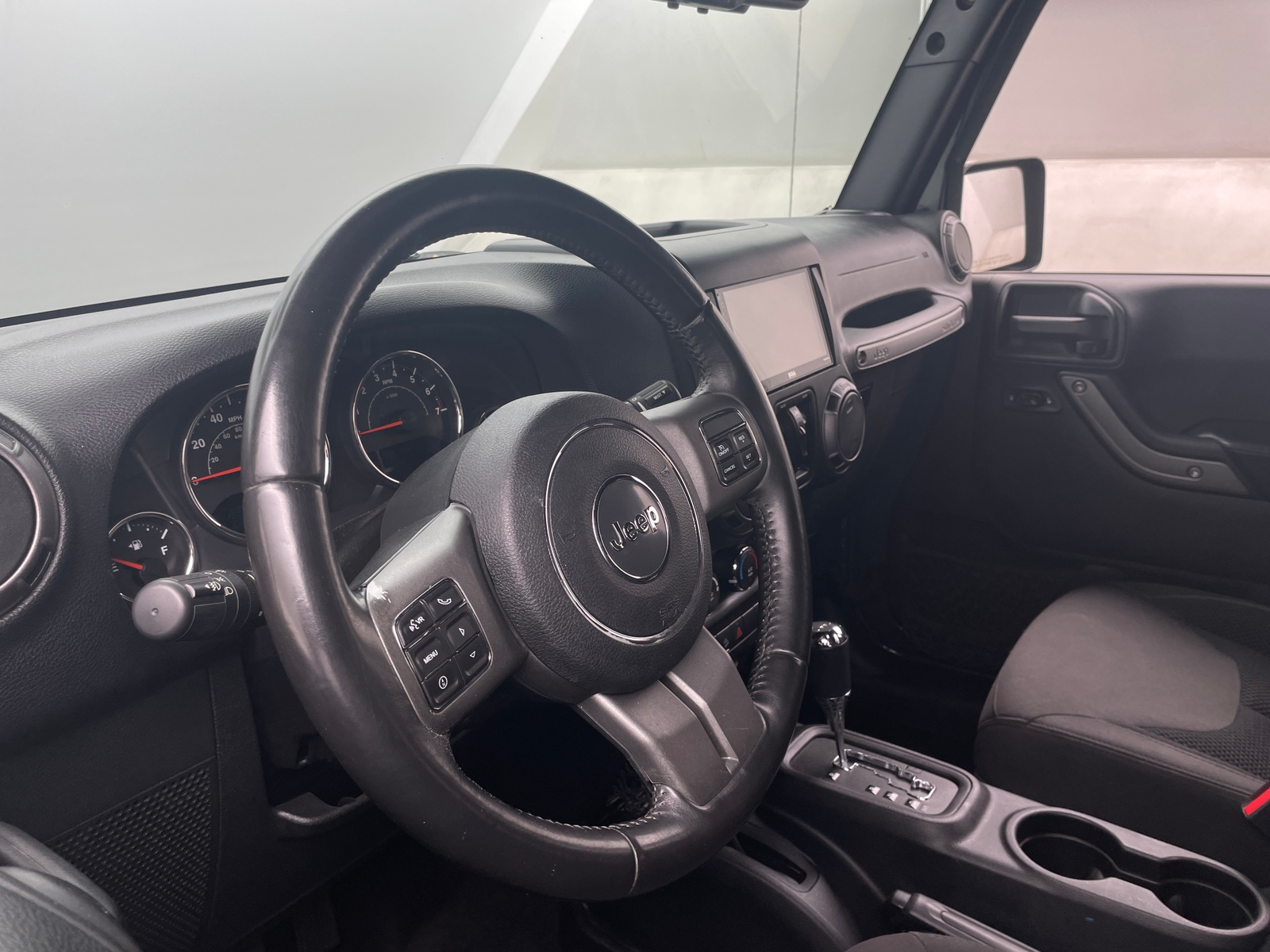 Thumbnail: 2017 Jeep Wrangler - 5