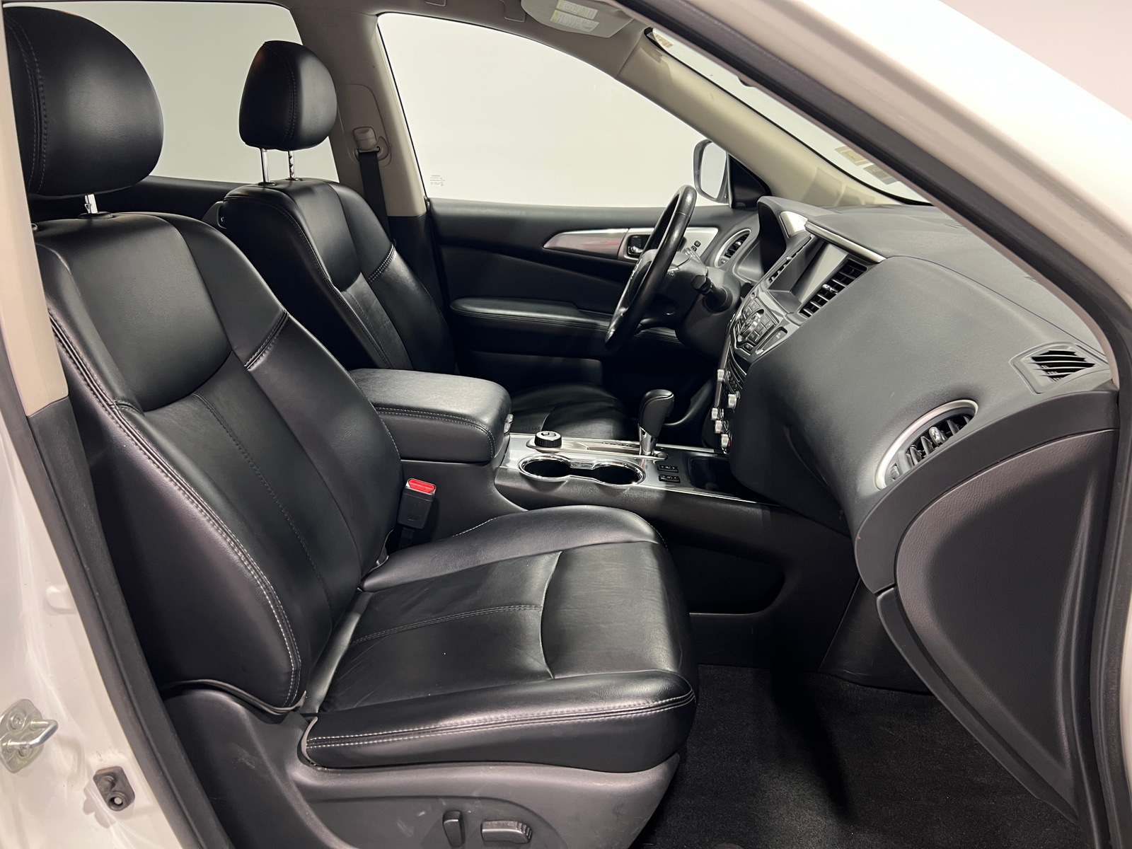Thumbnail: 2019 Nissan Pathfinder - 2