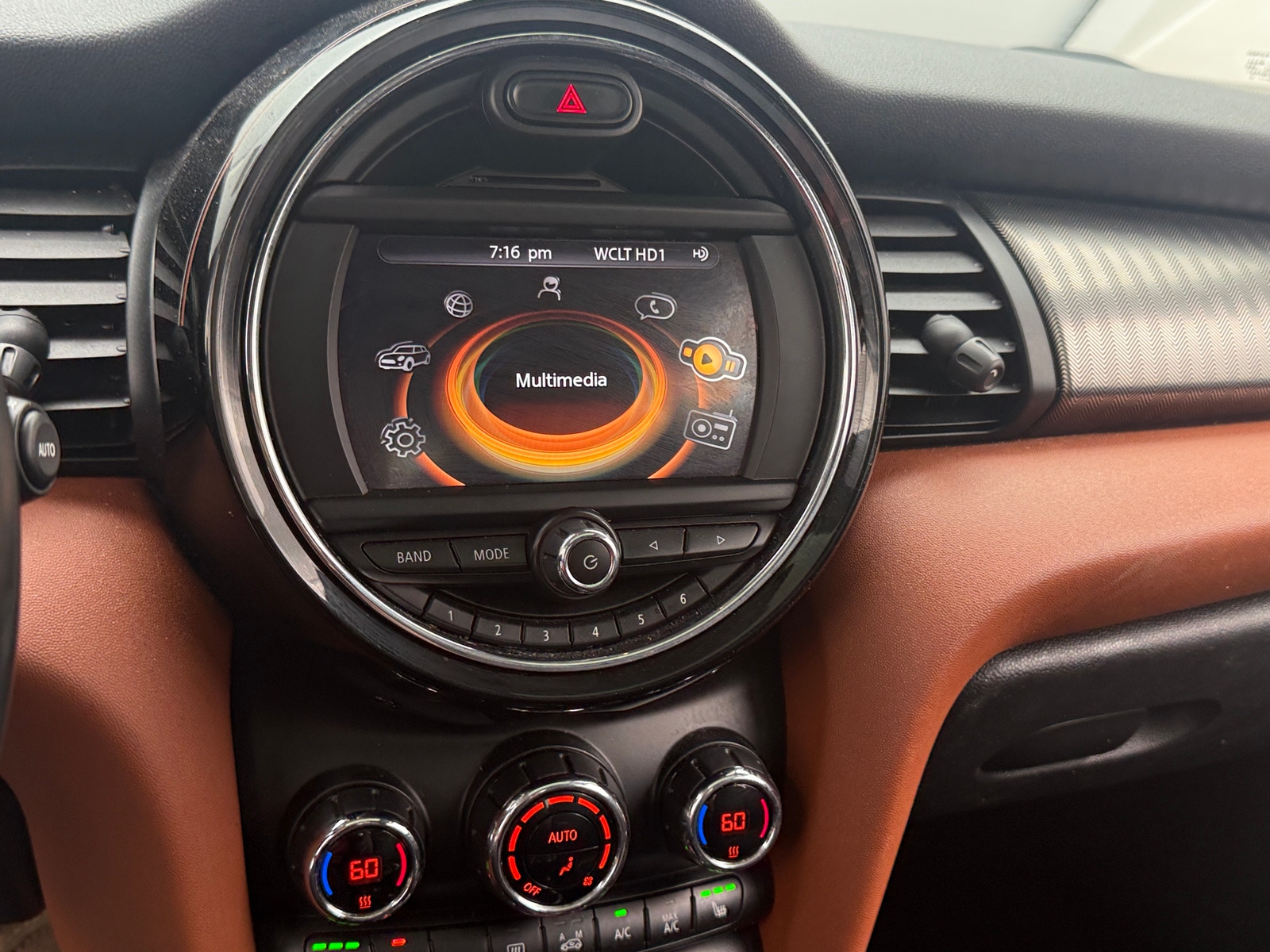 Thumbnail: 2017 MINI Cooper Hardtop - 3