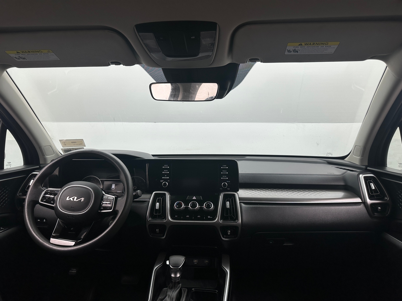 Thumbnail: 2022 Kia Sorento - 3