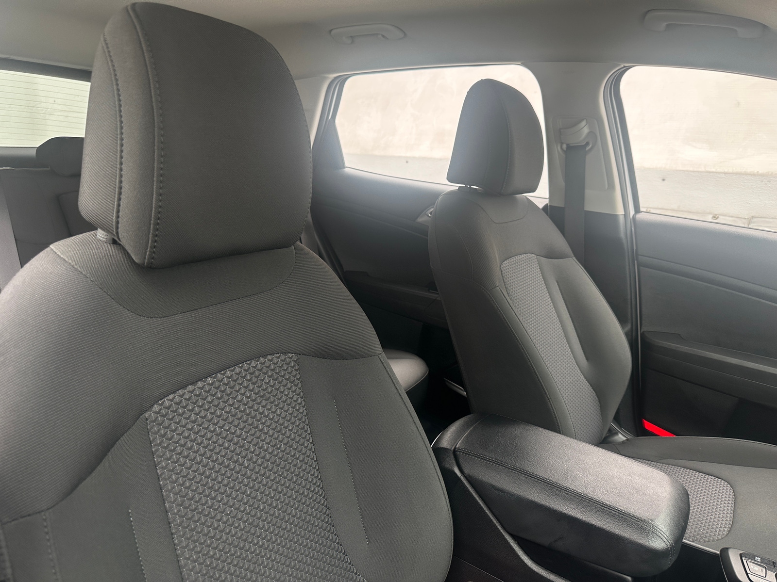 Thumbnail: 2025 Kia Sportage - 2