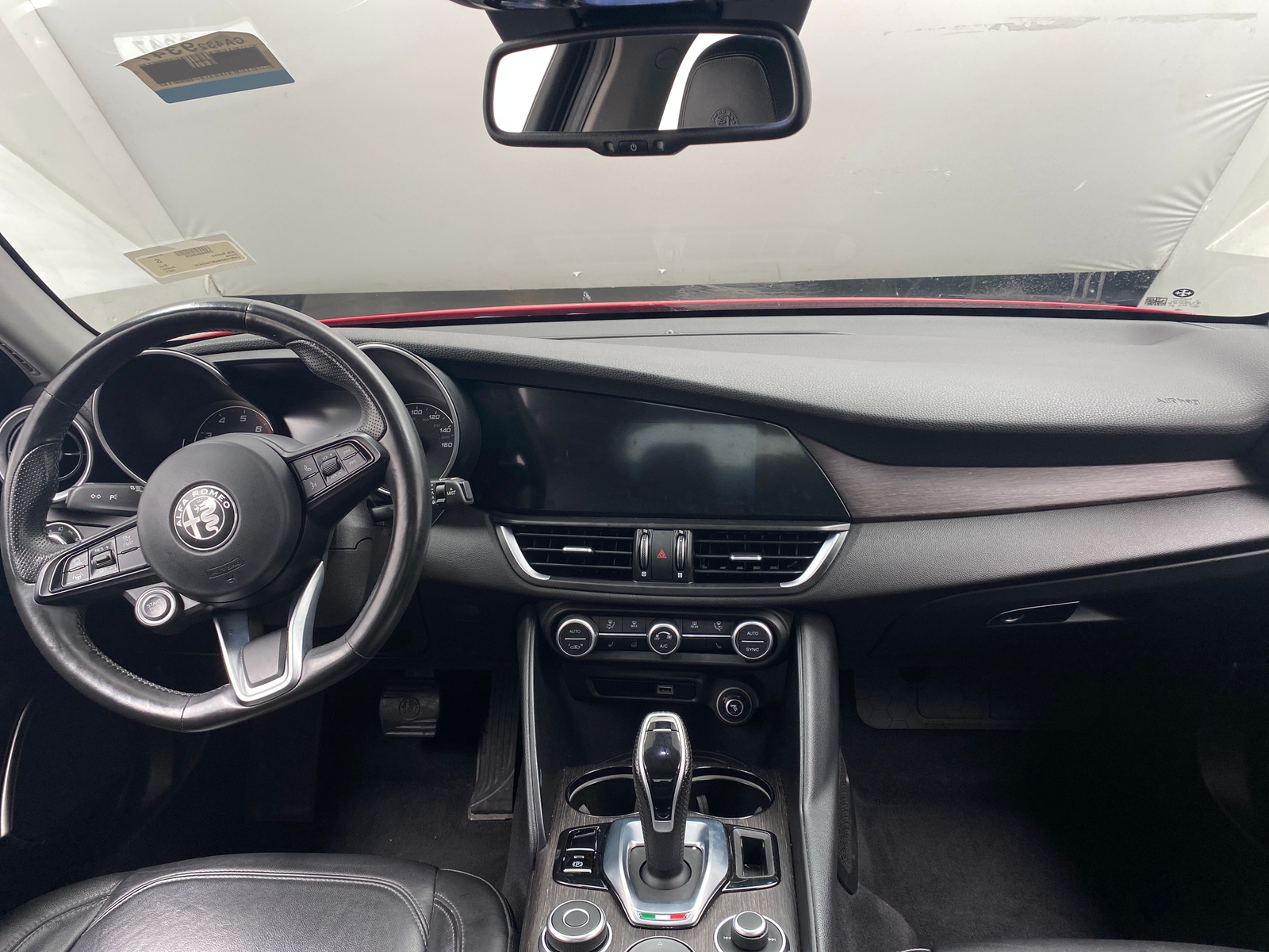 Thumbnail: 2021 Alfa Romeo Giulia - 2